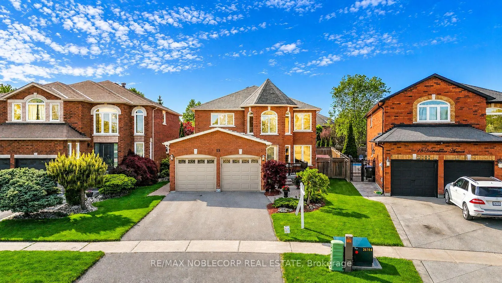 Photo 1 of 13 Harvestview Avenue, Caledon, Bolton East — HOMEH