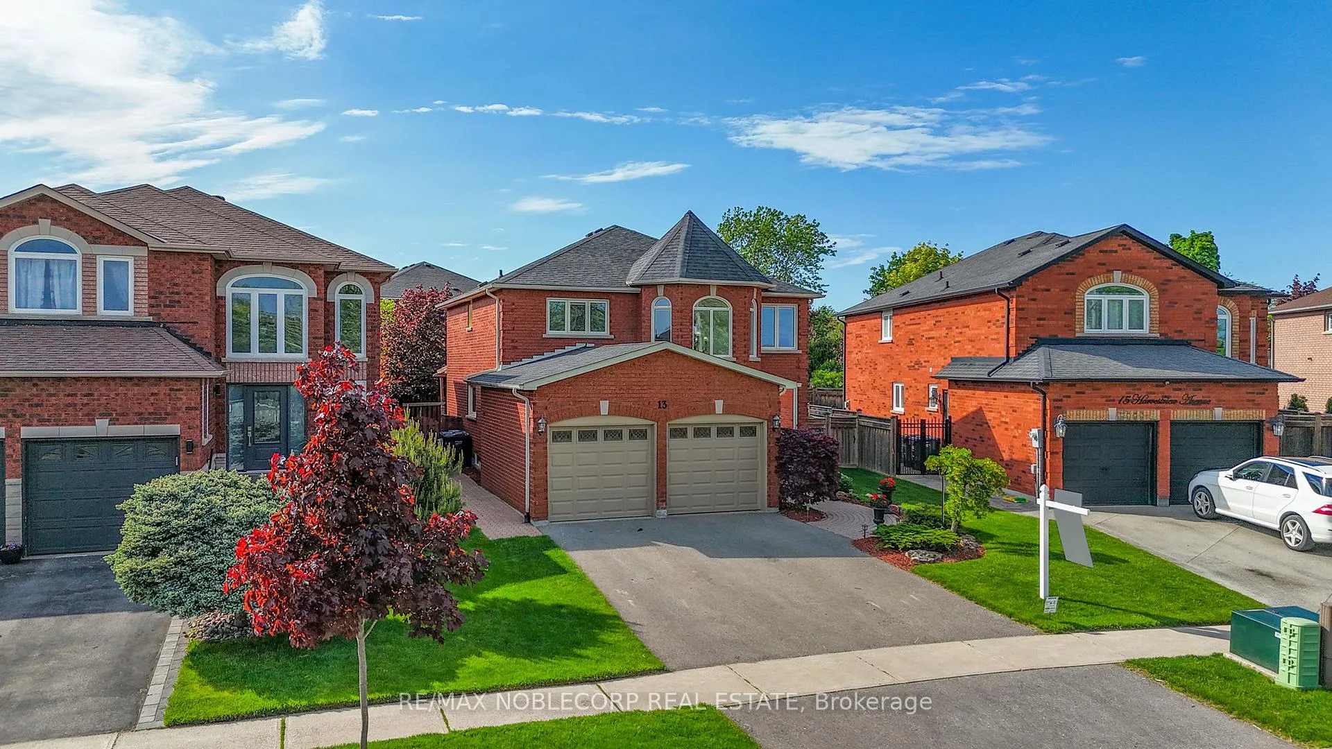 Photo 3 of 13 Harvestview Avenue, Caledon, Bolton East — HOMEH
