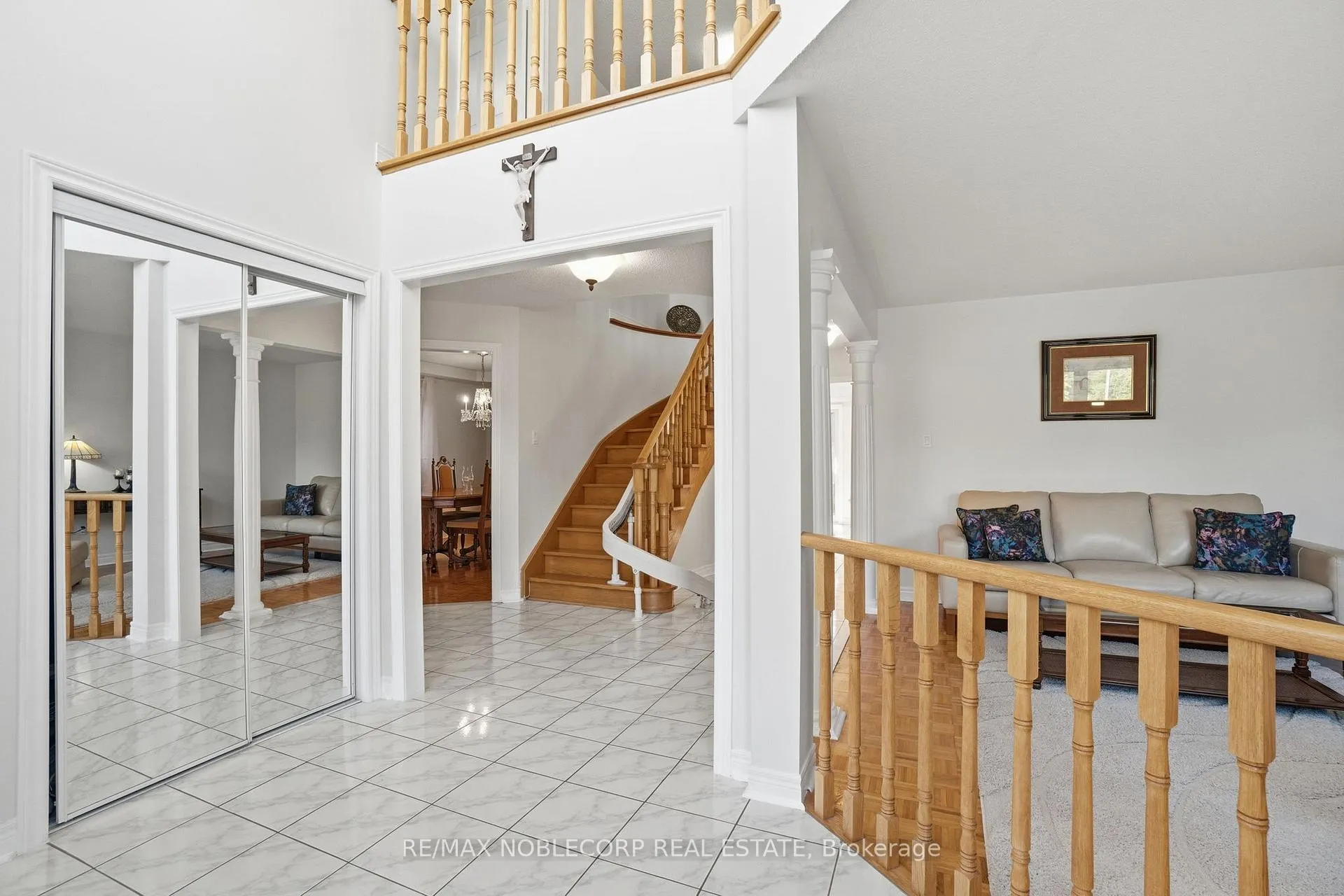 Photo 10 of 13 Harvestview Avenue, Caledon, Bolton East — HOMEH