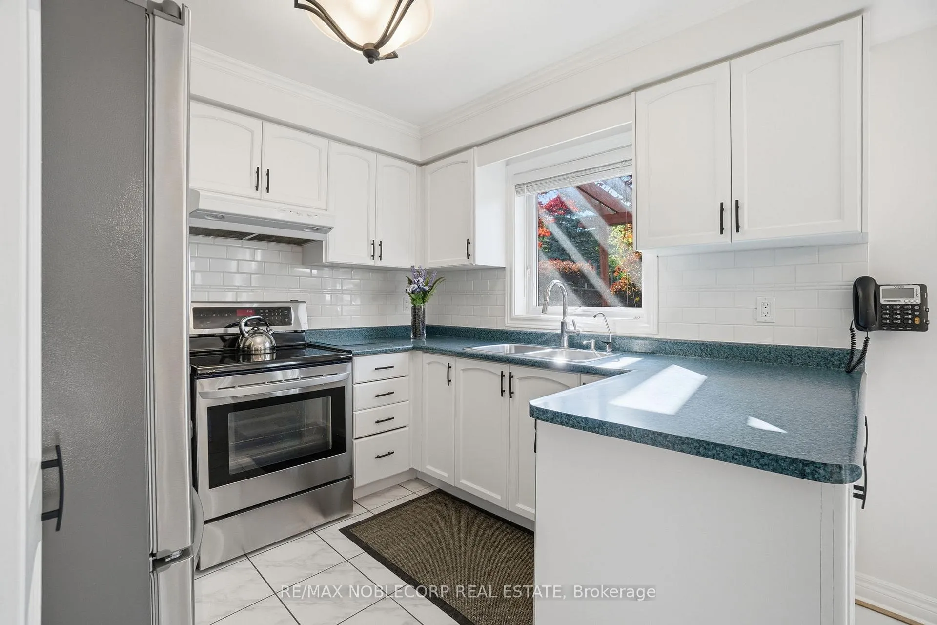 Photo 16 of 13 Harvestview Avenue, Caledon, Bolton East — HOMEH