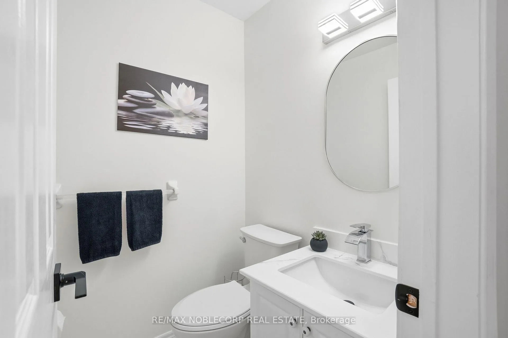 Photo 20 of 13 Harvestview Avenue, Caledon, Bolton East — HOMEH