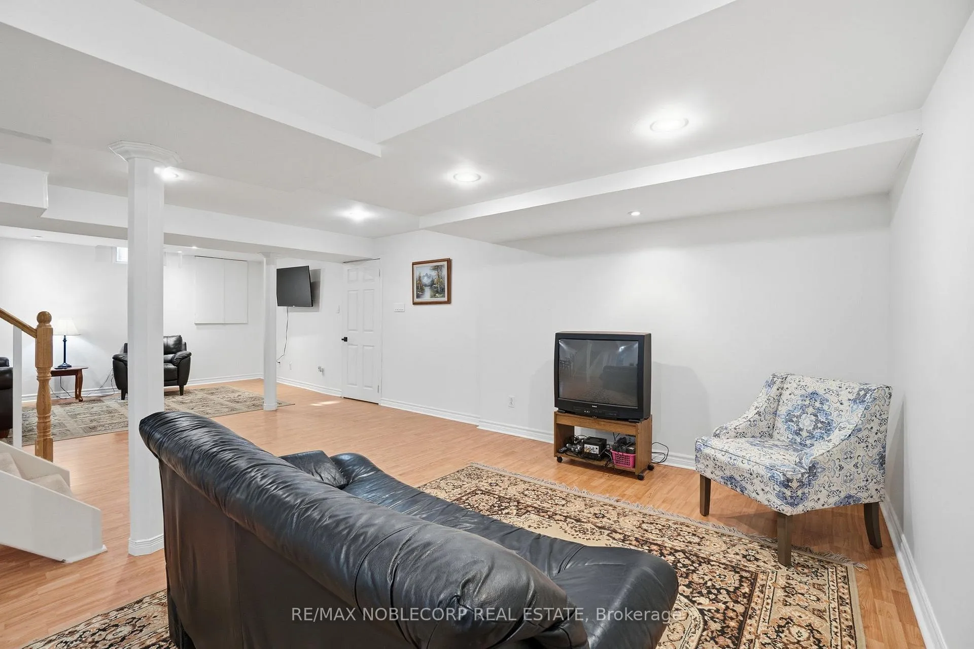 Photo 34 of 13 Harvestview Avenue, Caledon, Bolton East — HOMEH