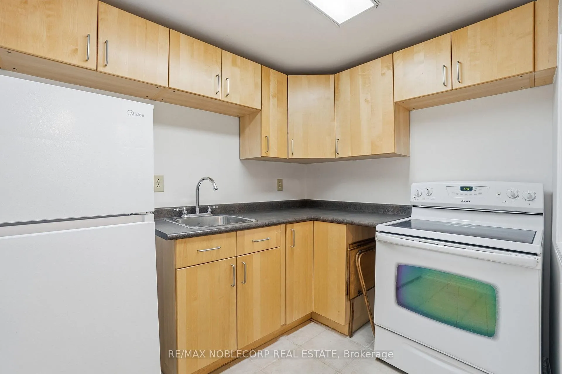 Photo 37 of 13 Harvestview Avenue, Caledon, Bolton East — HOMEH