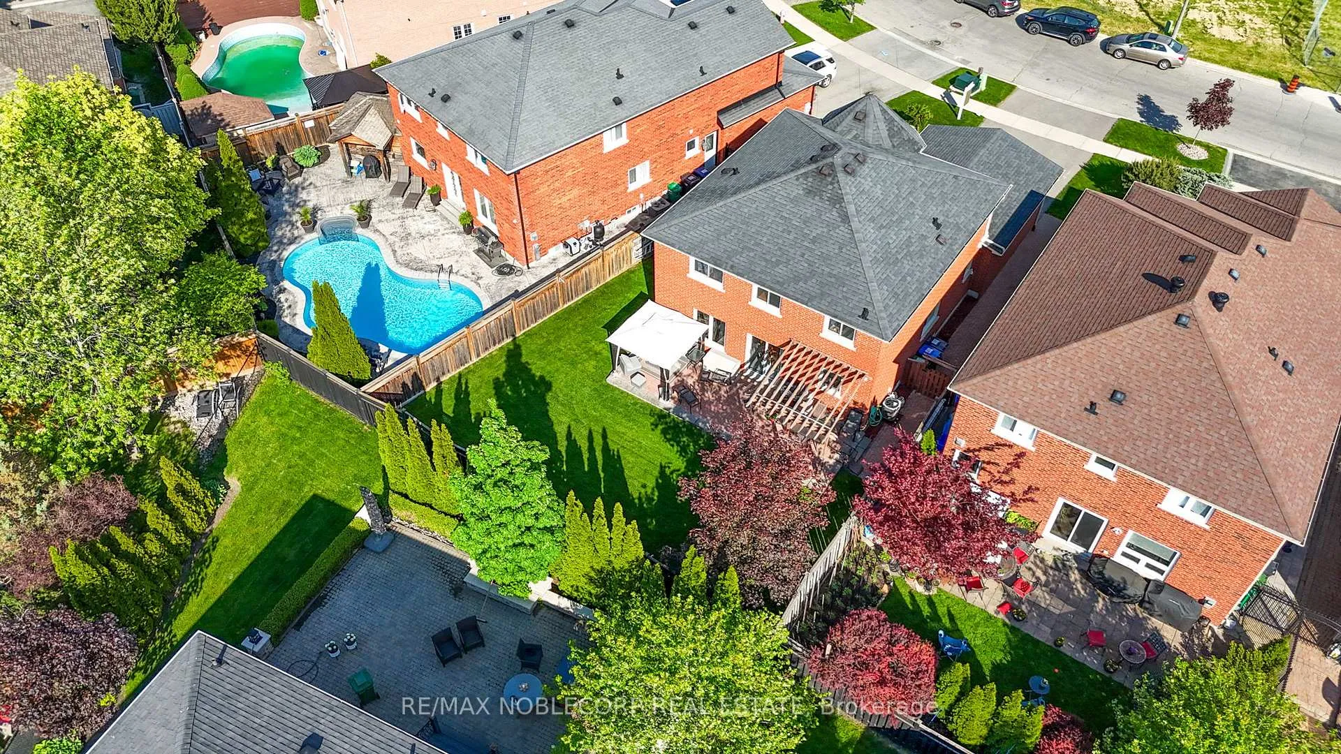 Photo 43 of 13 Harvestview Avenue, Caledon, Bolton East — HOMEH