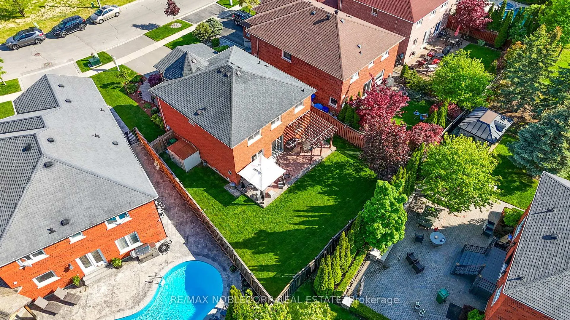 Photo 44 of 13 Harvestview Avenue, Caledon, Bolton East — HOMEH