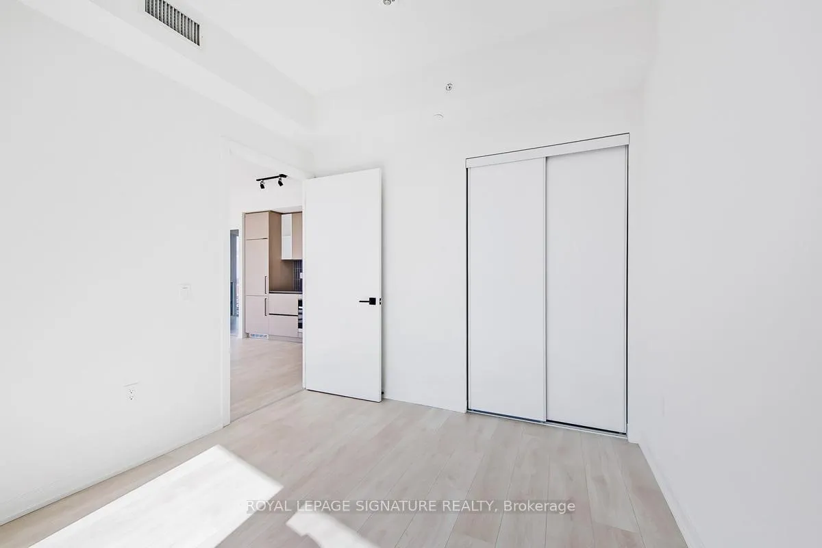 Photo 11 of Unit 1603, 10 Graphophone Grove, Toronto, Dovercourt-Wallace Emerson-Junction — HOMEH