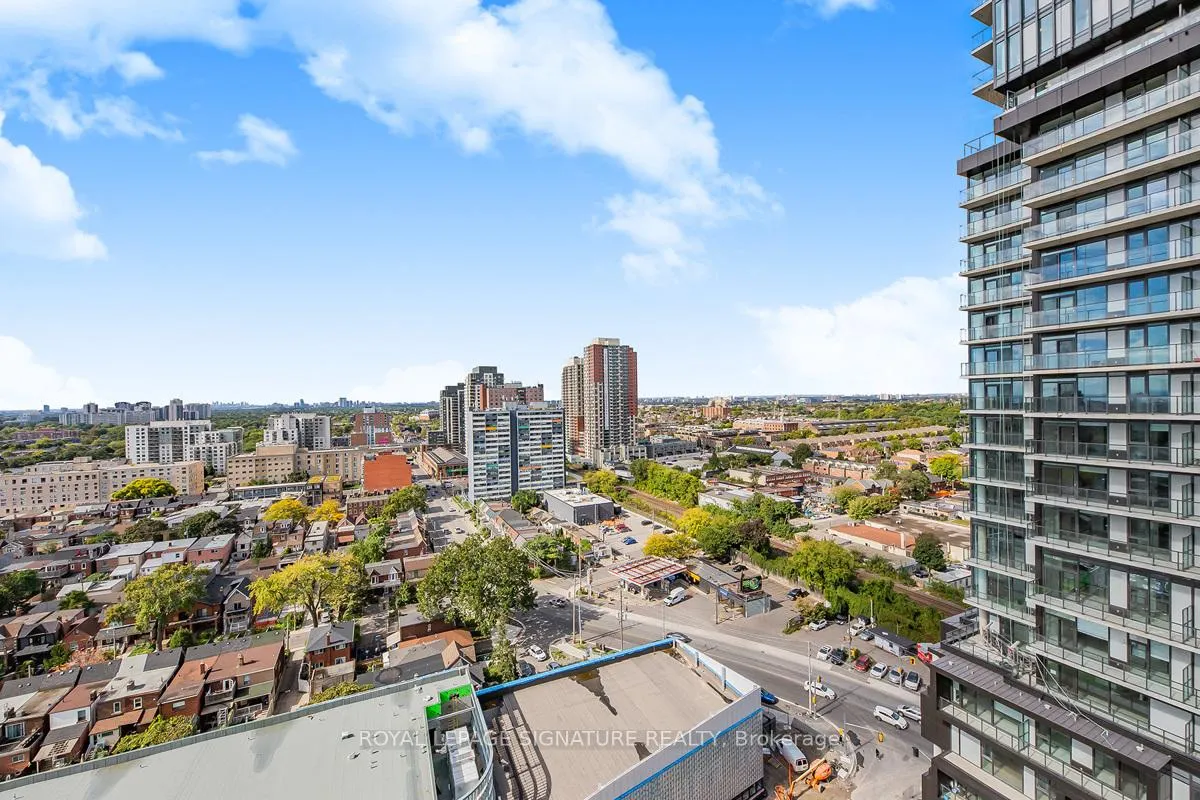 Photo 17 of Unit 1603, 10 Graphophone Grove, Toronto, Dovercourt-Wallace Emerson-Junction — HOMEH
