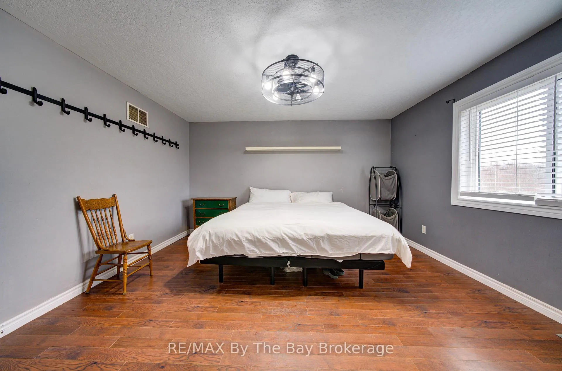 Photo 9 of 229 Atkinson Street, Clearview, Stayner — HOMEH