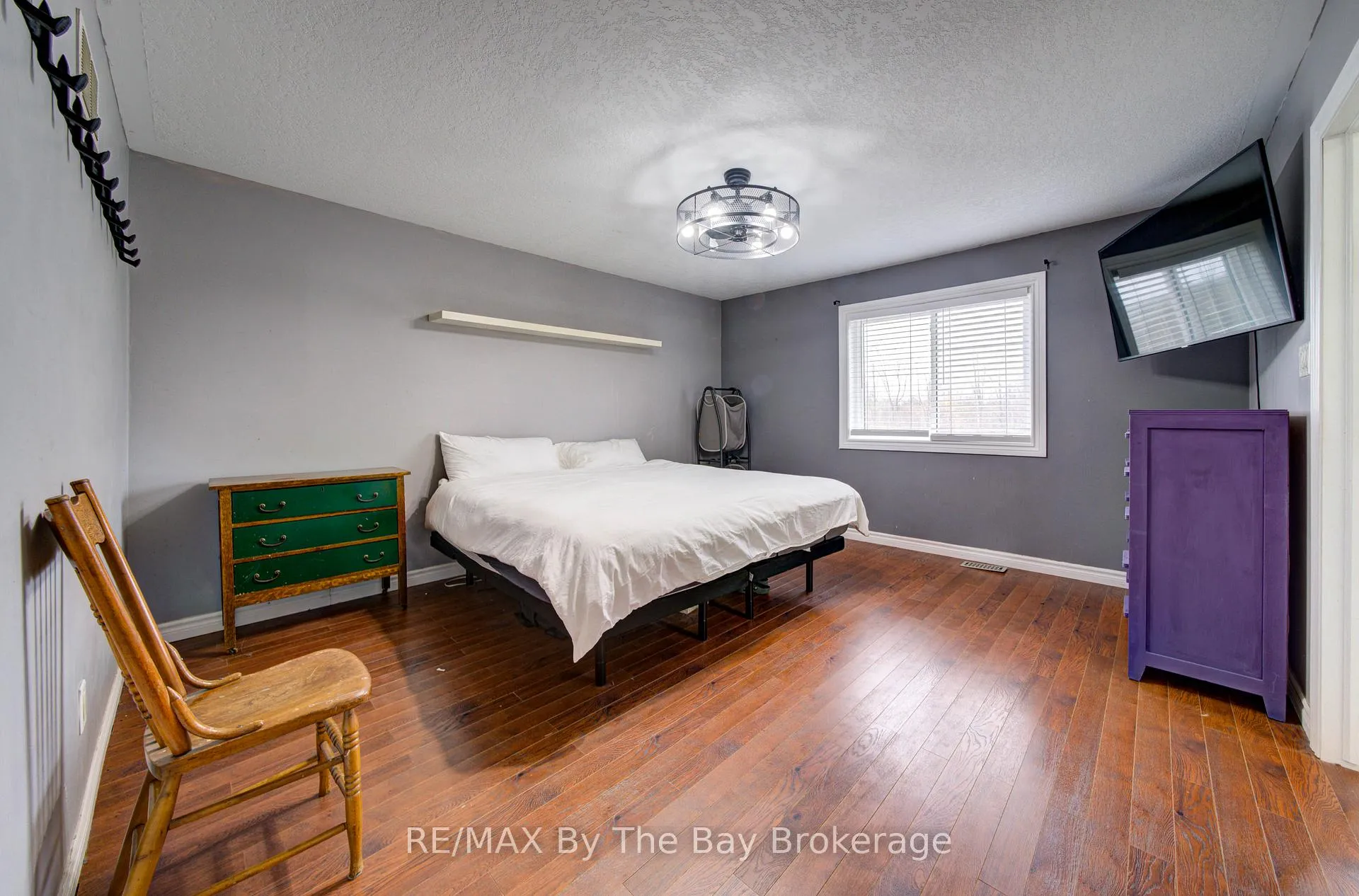 Photo 10 of 229 Atkinson Street, Clearview, Stayner — HOMEH