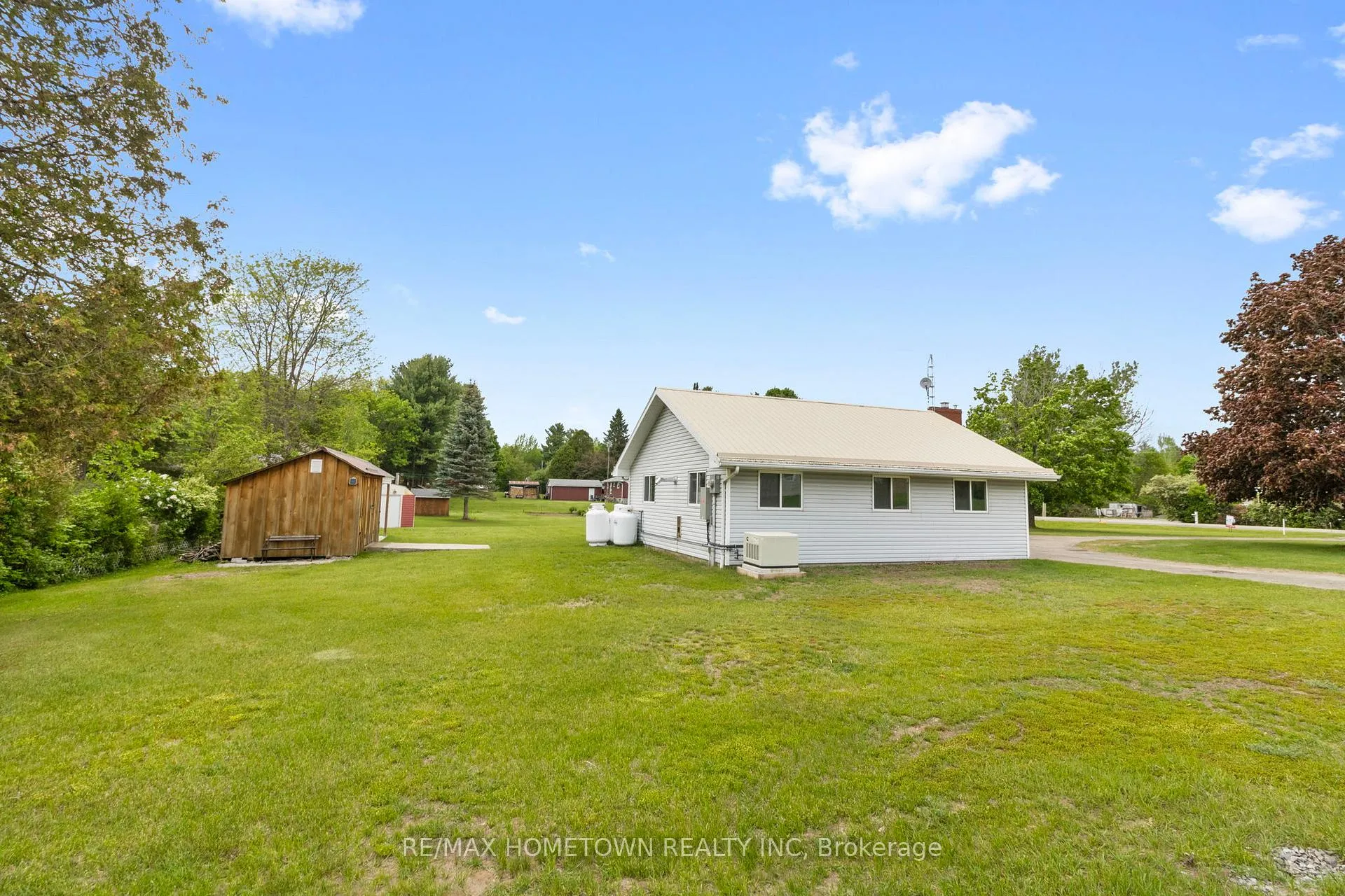 Photo 8 of 4706 County Road 18, Augusta, Augusta Twp — HOMEH