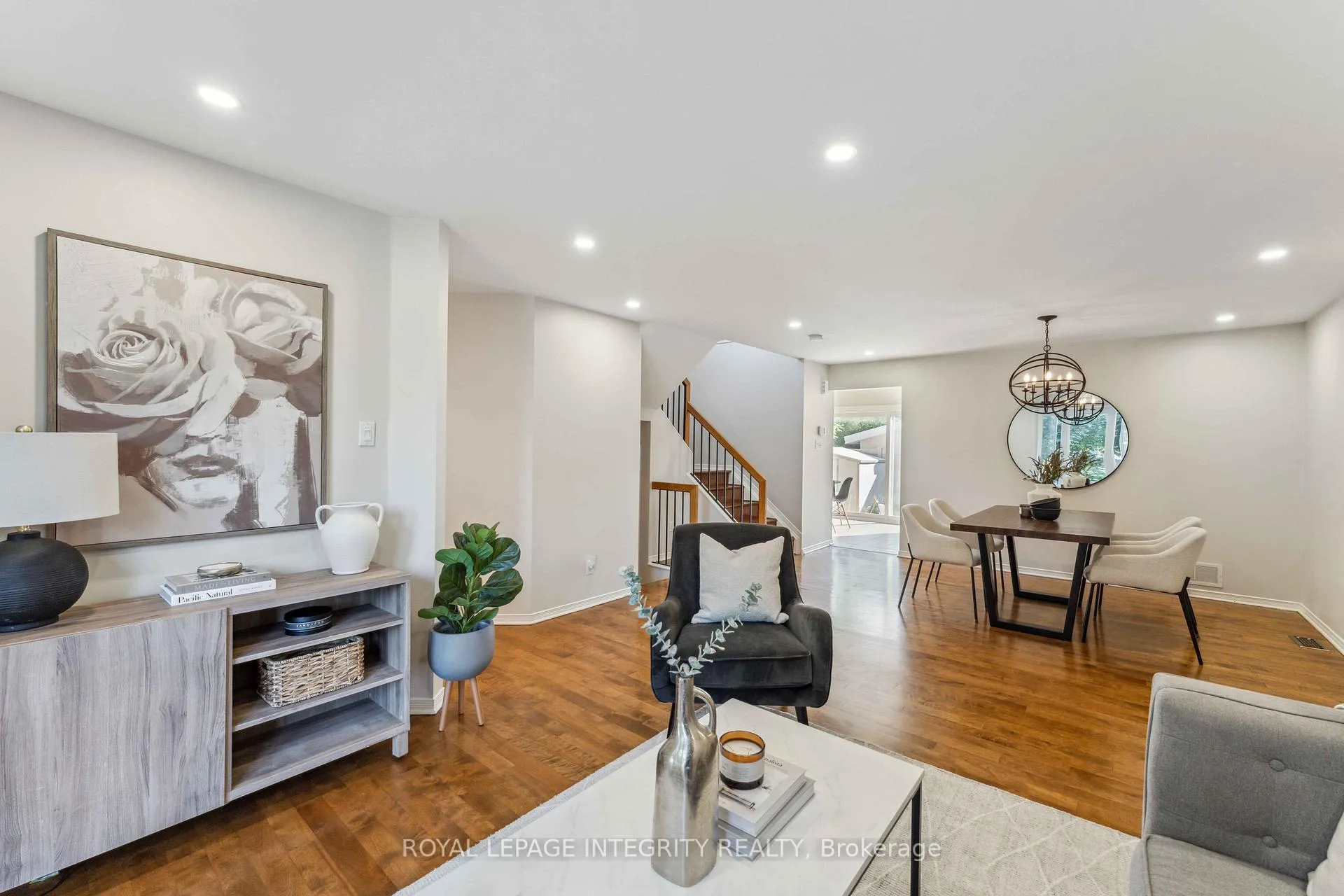 Photo 2 of 7 Windhurst Drive, Ottawa, Barrhaven East — HOMEH