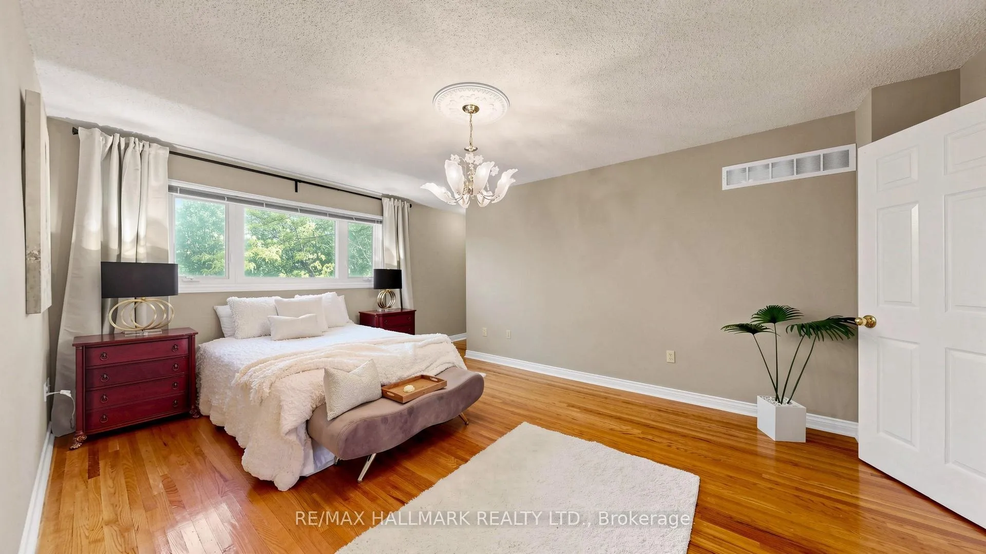 Photo 25 of 77 Cooperage Crescent, Richmond Hill, Westbrook — HOMEH