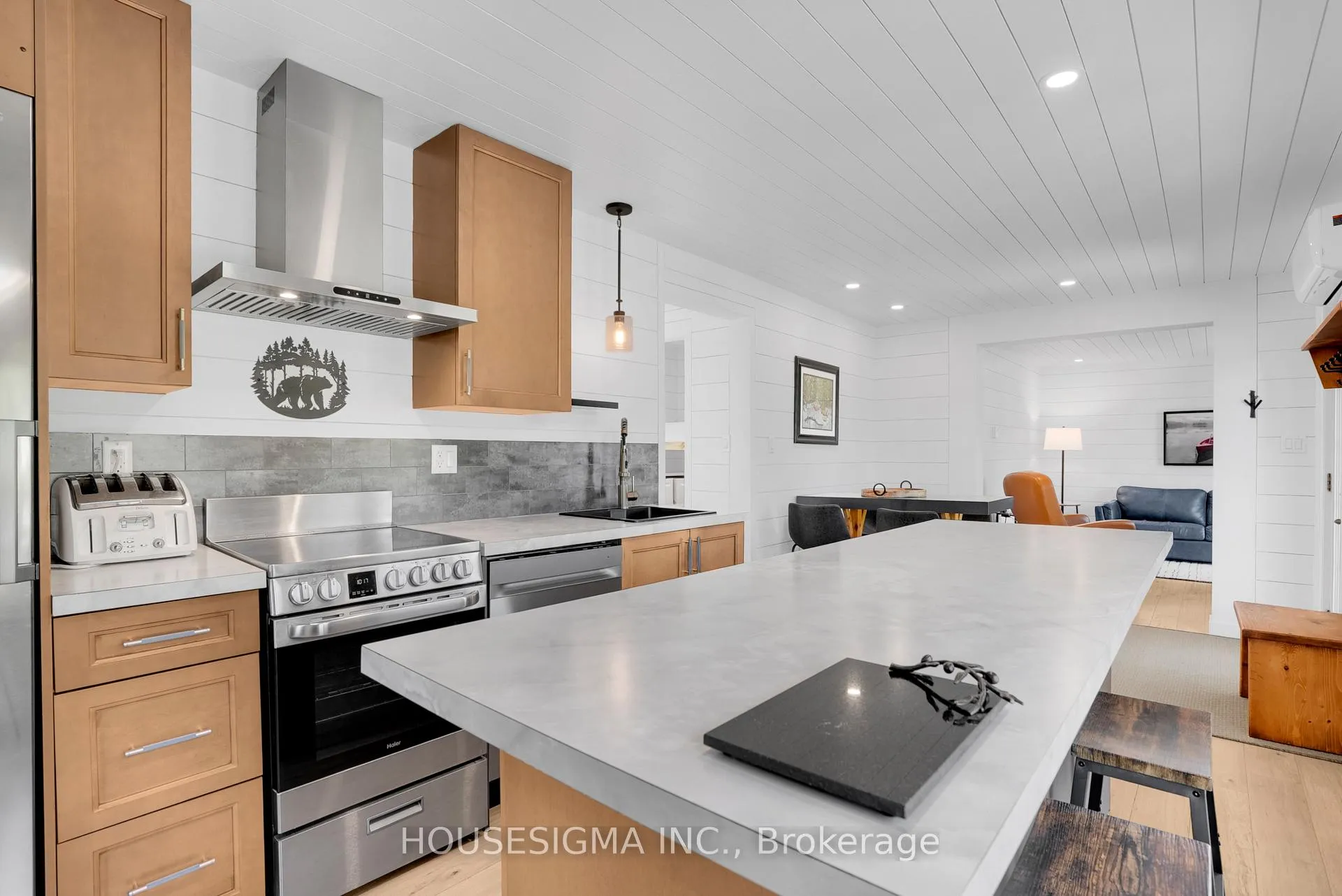 Photo 8 of 8150 Laidlaw Avenue, Ramara, Rural Ramara — HOMEH
