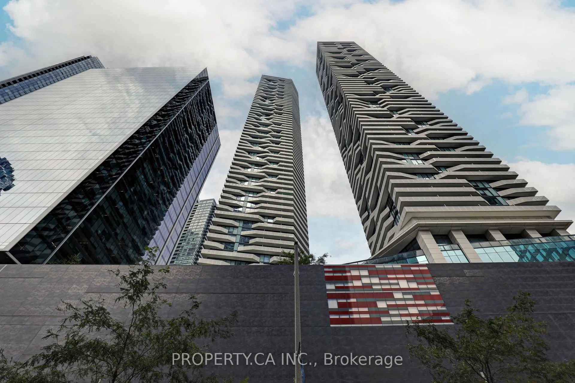 Photo 1 of Unit 6706, 88 Harbour Street, Toronto, Waterfront Communities — HOMEH