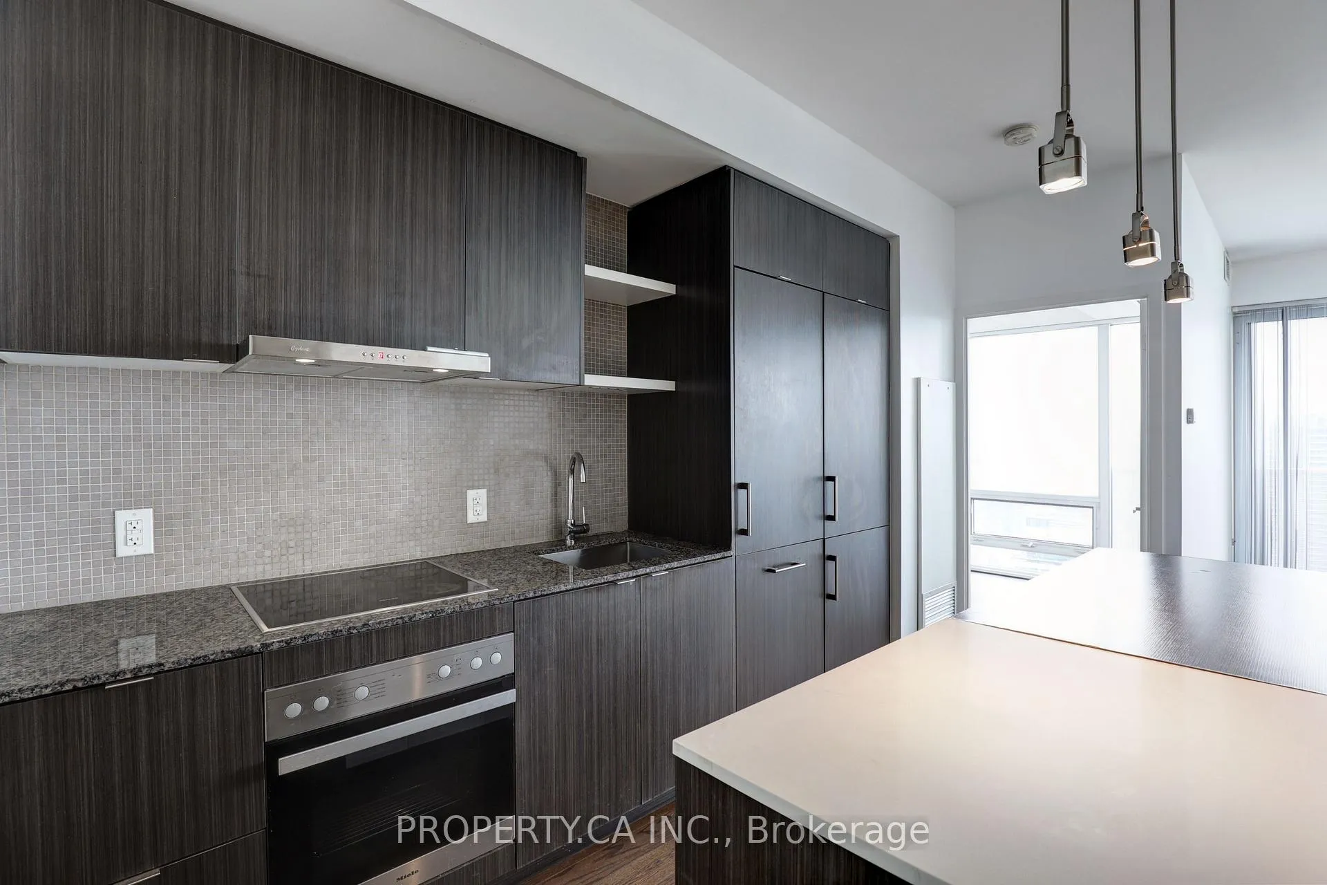 Photo 4 of Unit 6706, 88 Harbour Street, Toronto, Waterfront Communities — HOMEH
