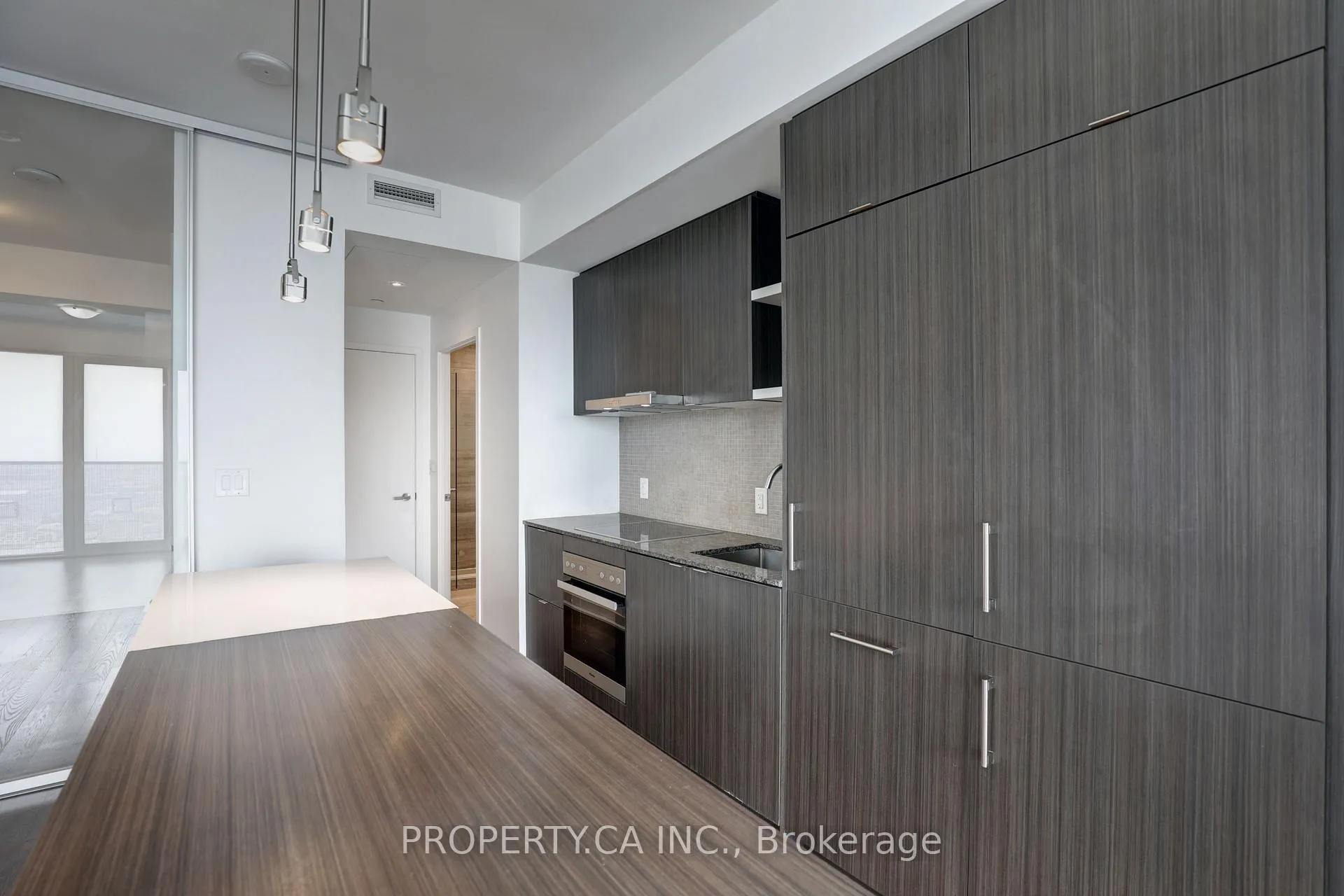 Photo 5 of Unit 6706, 88 Harbour Street, Toronto, Waterfront Communities — HOMEH