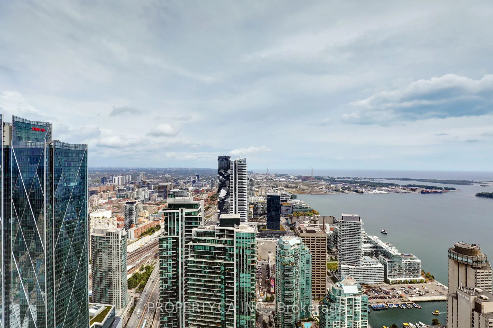 Photo 17 of Unit 6706, 88 Harbour Street, Toronto, Waterfront Communities — HOMEH