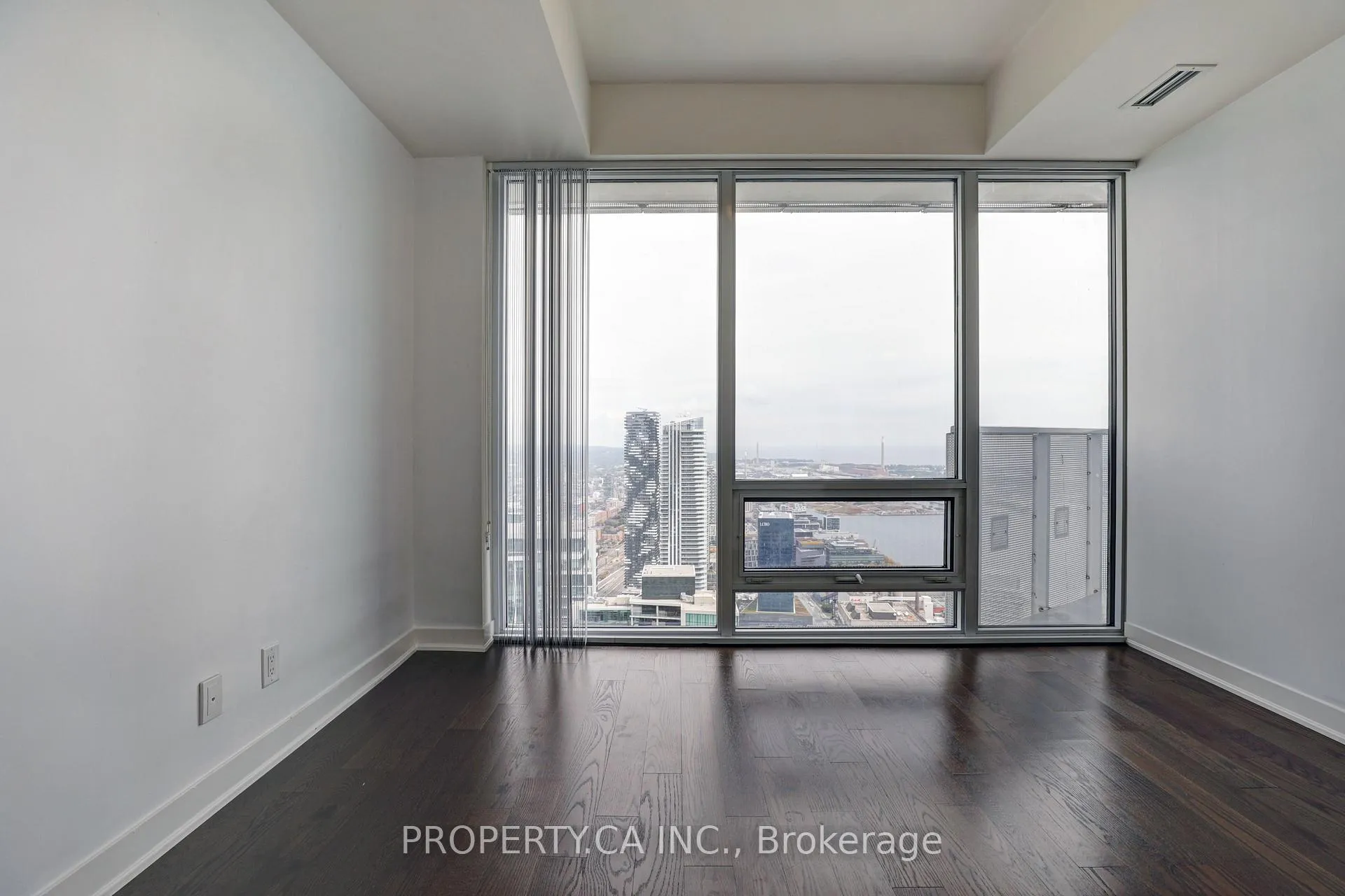 Photo 20 of Unit 6706, 88 Harbour Street, Toronto, Waterfront Communities — HOMEH
