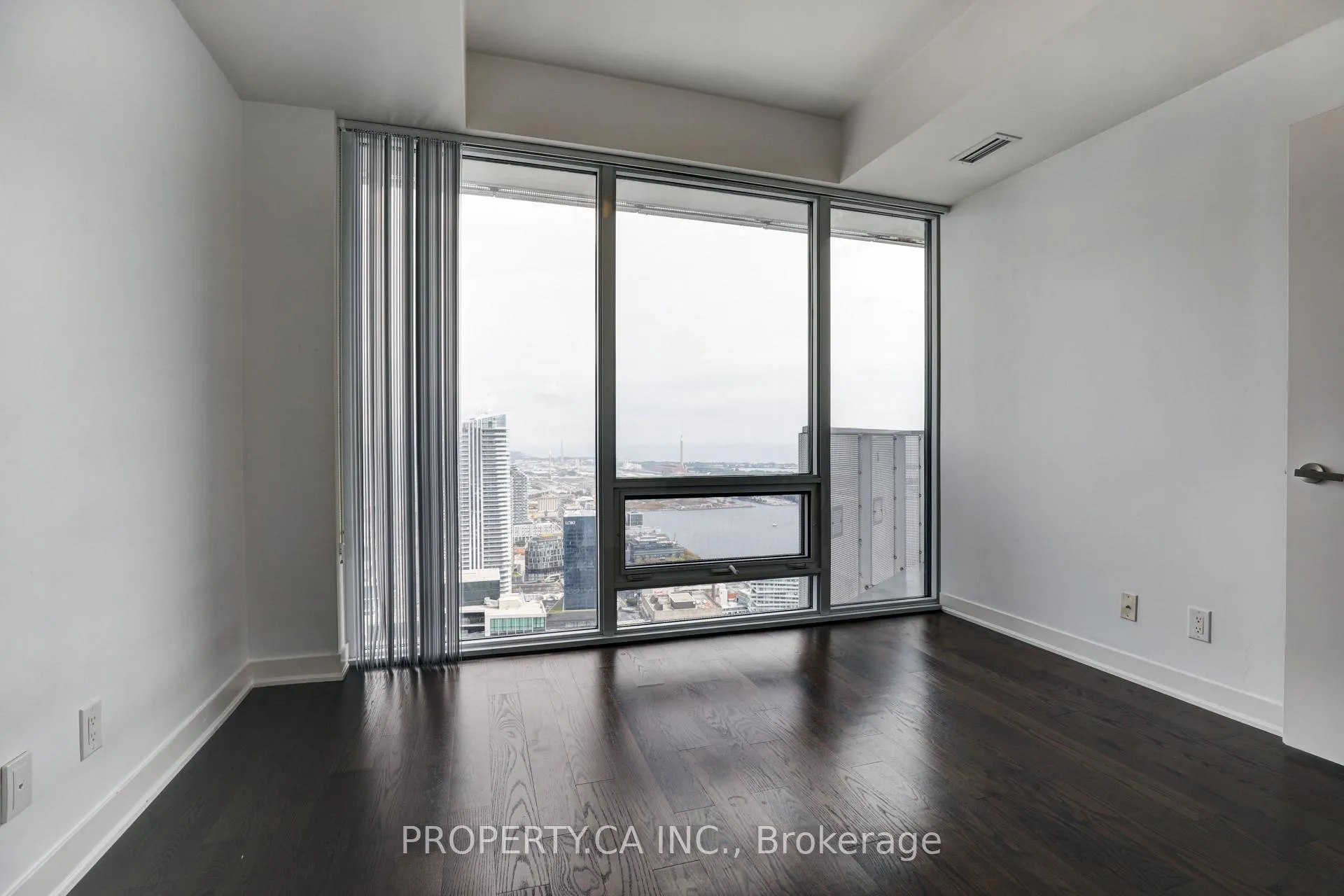 Photo 22 of Unit 6706, 88 Harbour Street, Toronto, Waterfront Communities — HOMEH