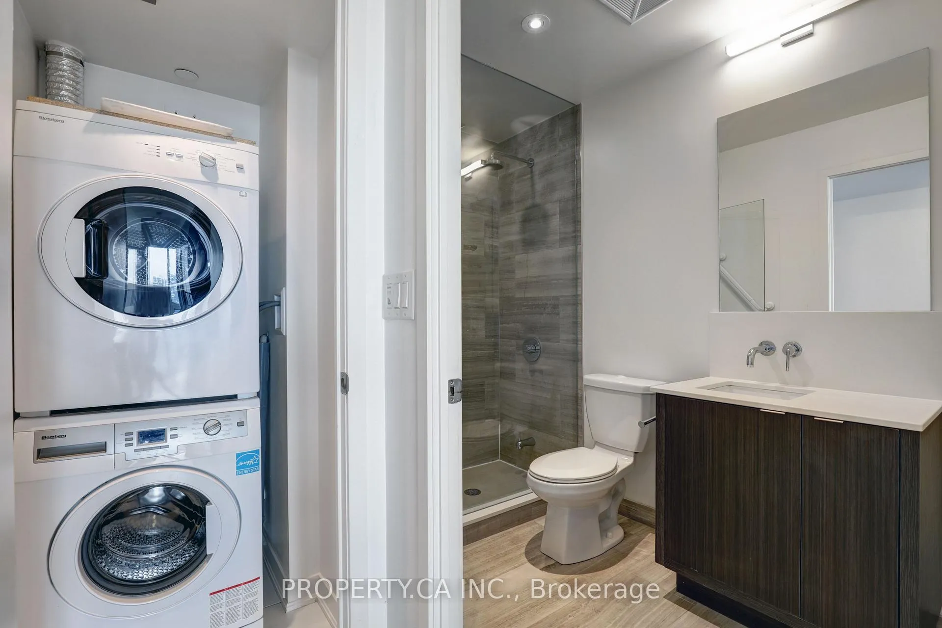 Photo 26 of Unit 6706, 88 Harbour Street, Toronto, Waterfront Communities — HOMEH