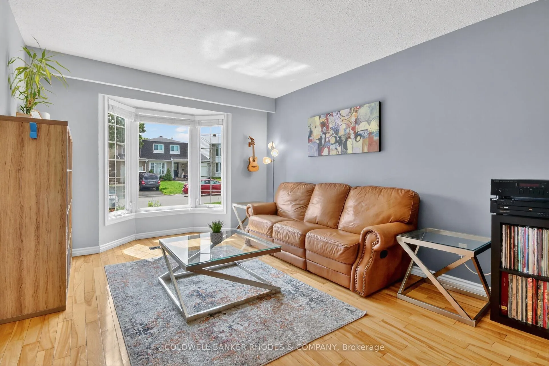 Photo 6 of 2439 Autumn Hill Crescent, Ottawa, Blackburn Hamlet (South) — HOMEH
