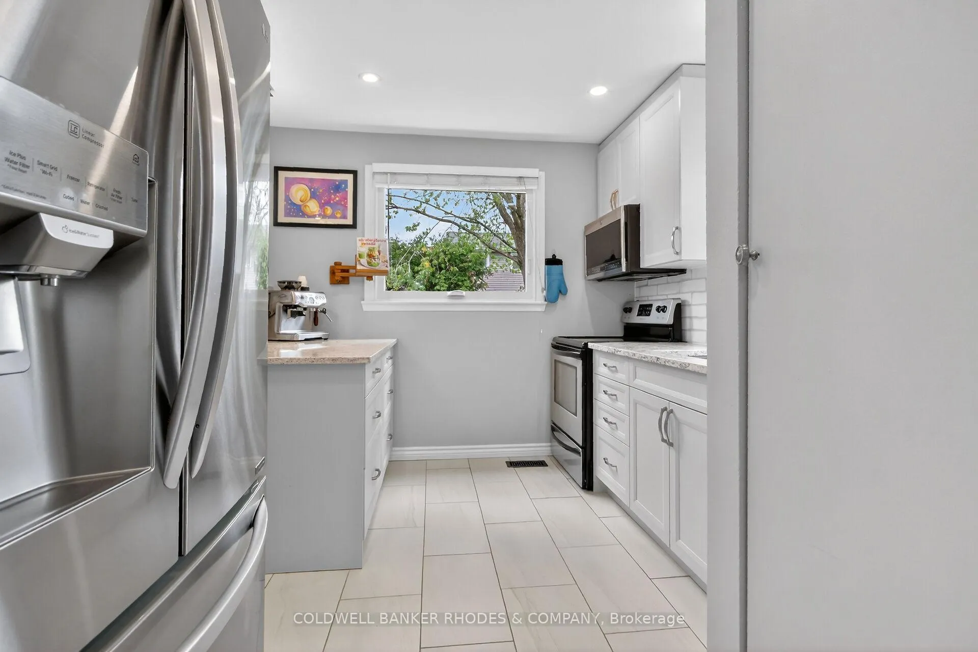 Photo 10 of 2439 Autumn Hill Crescent, Ottawa, Blackburn Hamlet (South) — HOMEH