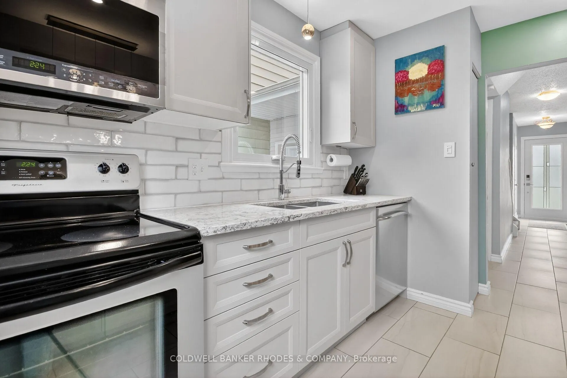 Photo 14 of 2439 Autumn Hill Crescent, Ottawa, Blackburn Hamlet (South) — HOMEH