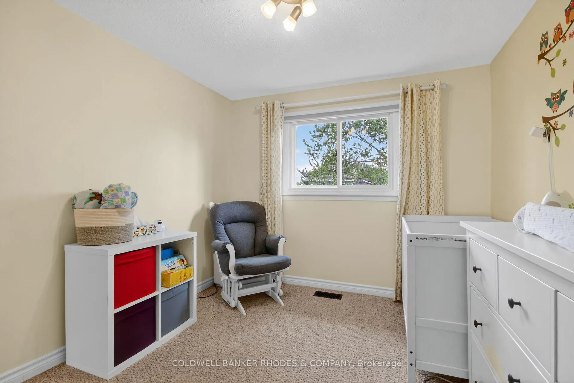 Photo 25 of 2439 Autumn Hill Crescent, Ottawa, Blackburn Hamlet (South) — HOMEH