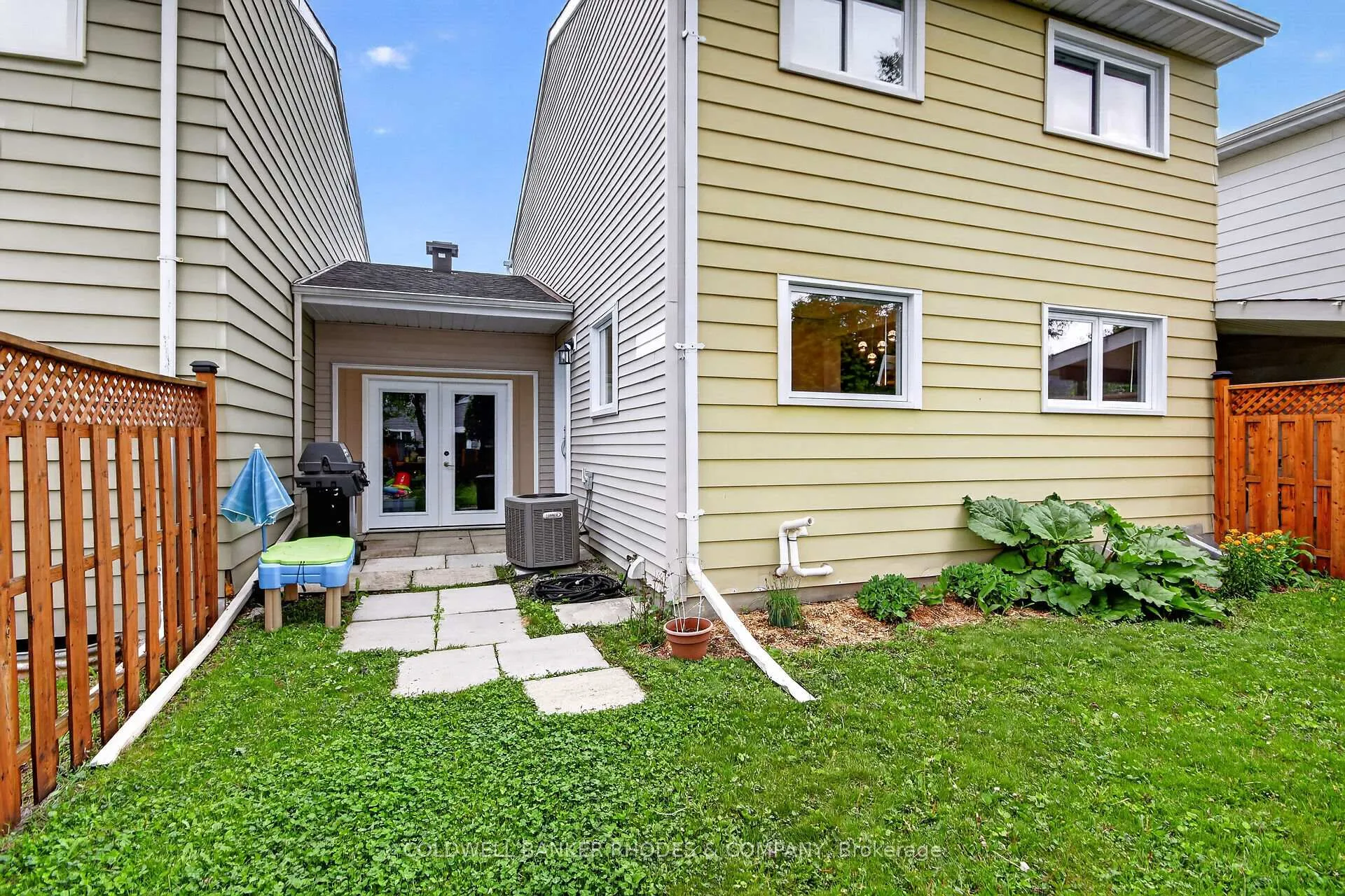 Photo 33 of 2439 Autumn Hill Crescent, Ottawa, Blackburn Hamlet (South) — HOMEH