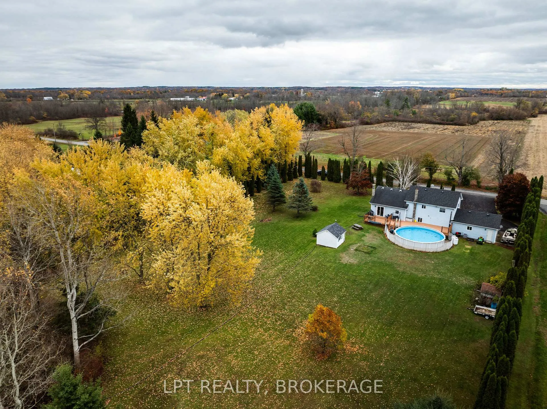 Photo 2 of 2202 Sands Road, Frontenac, Frontenac South — HOMEH