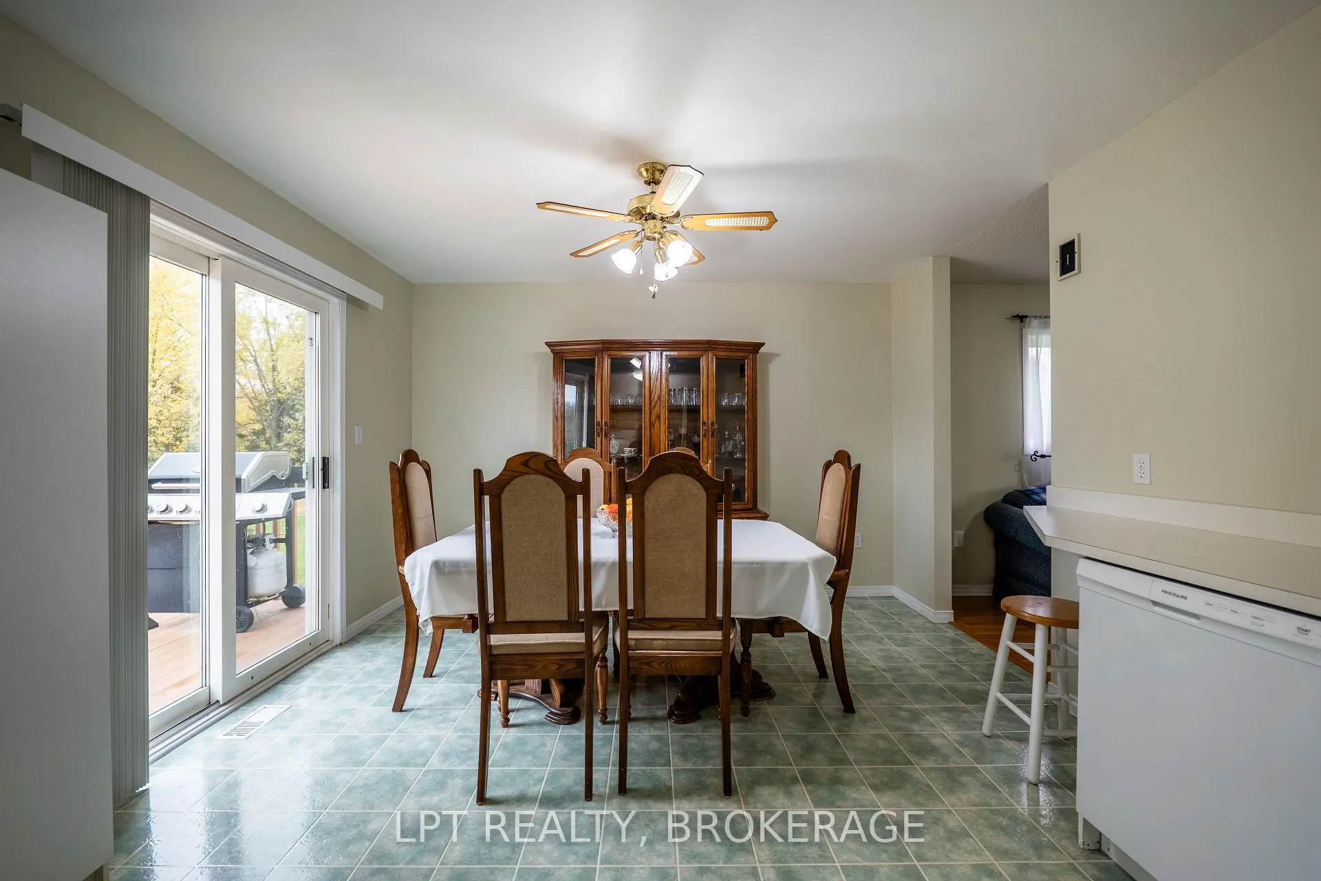 Photo 9 of 2202 Sands Road, Frontenac, Frontenac South — HOMEH