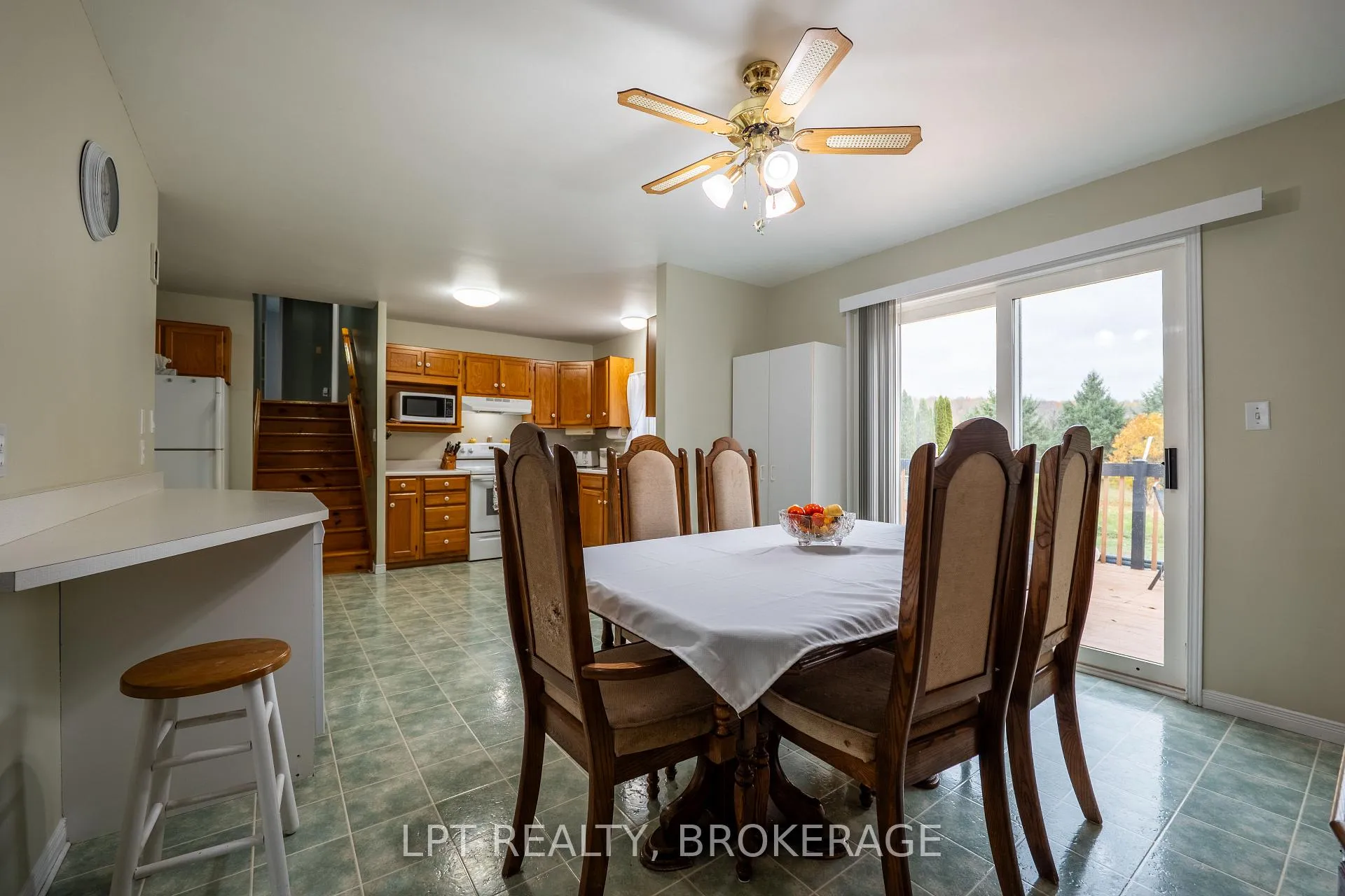 Photo 10 of 2202 Sands Road, Frontenac, Frontenac South — HOMEH