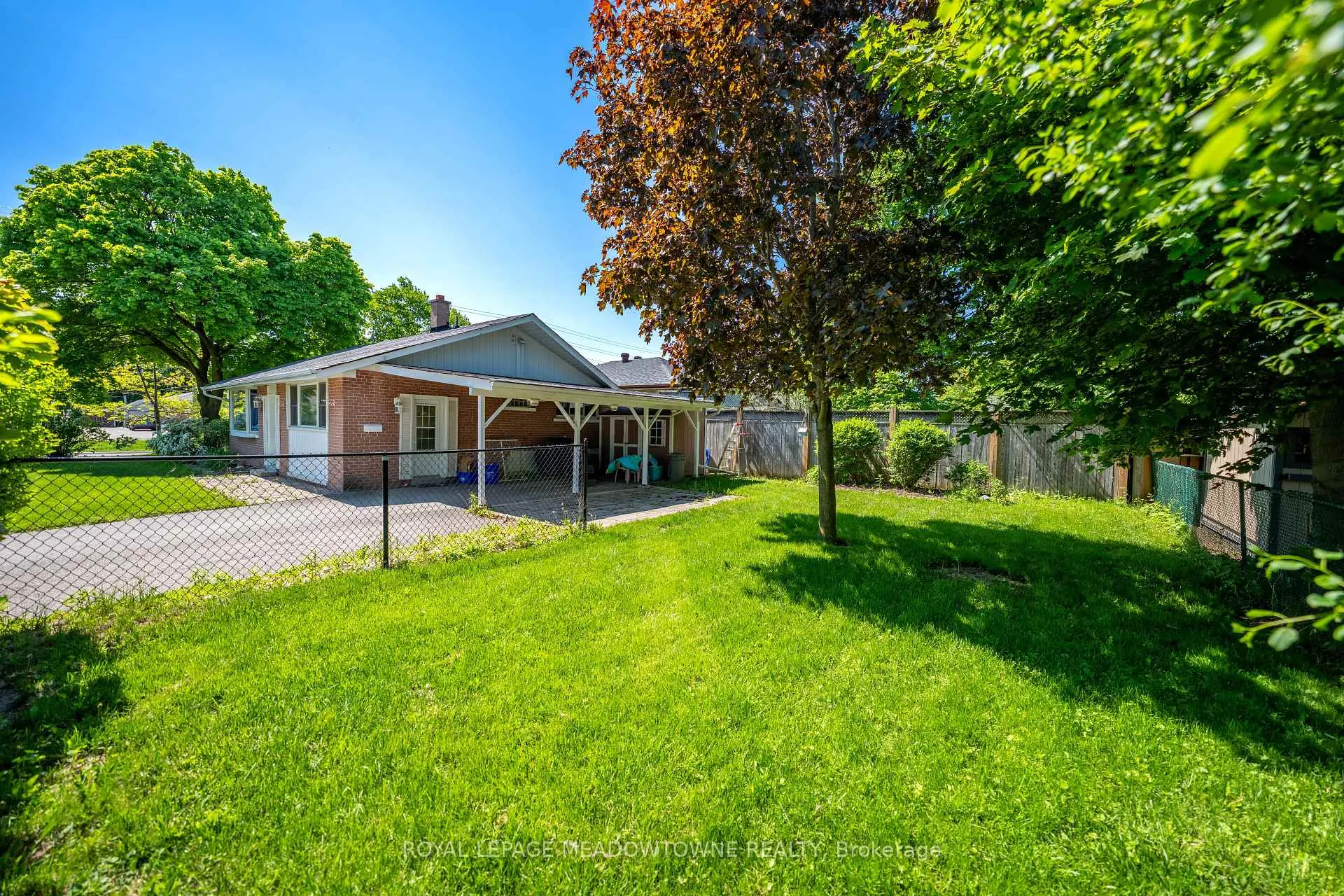 Photo 25 of 6 Gray Gate, Halton Hills, Georgetown — HOMEH