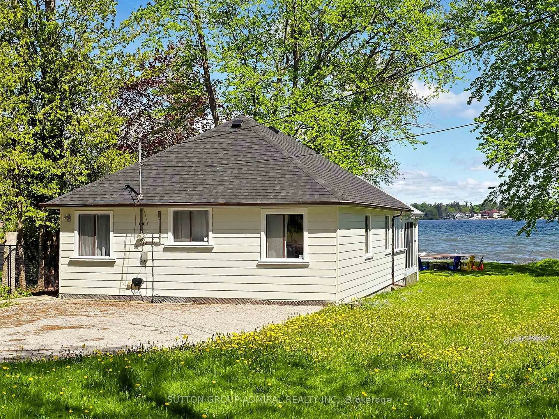 Photo 10 of 770 Cedarvale Drive, Innisfil, Rural Innisfil — HOMEH