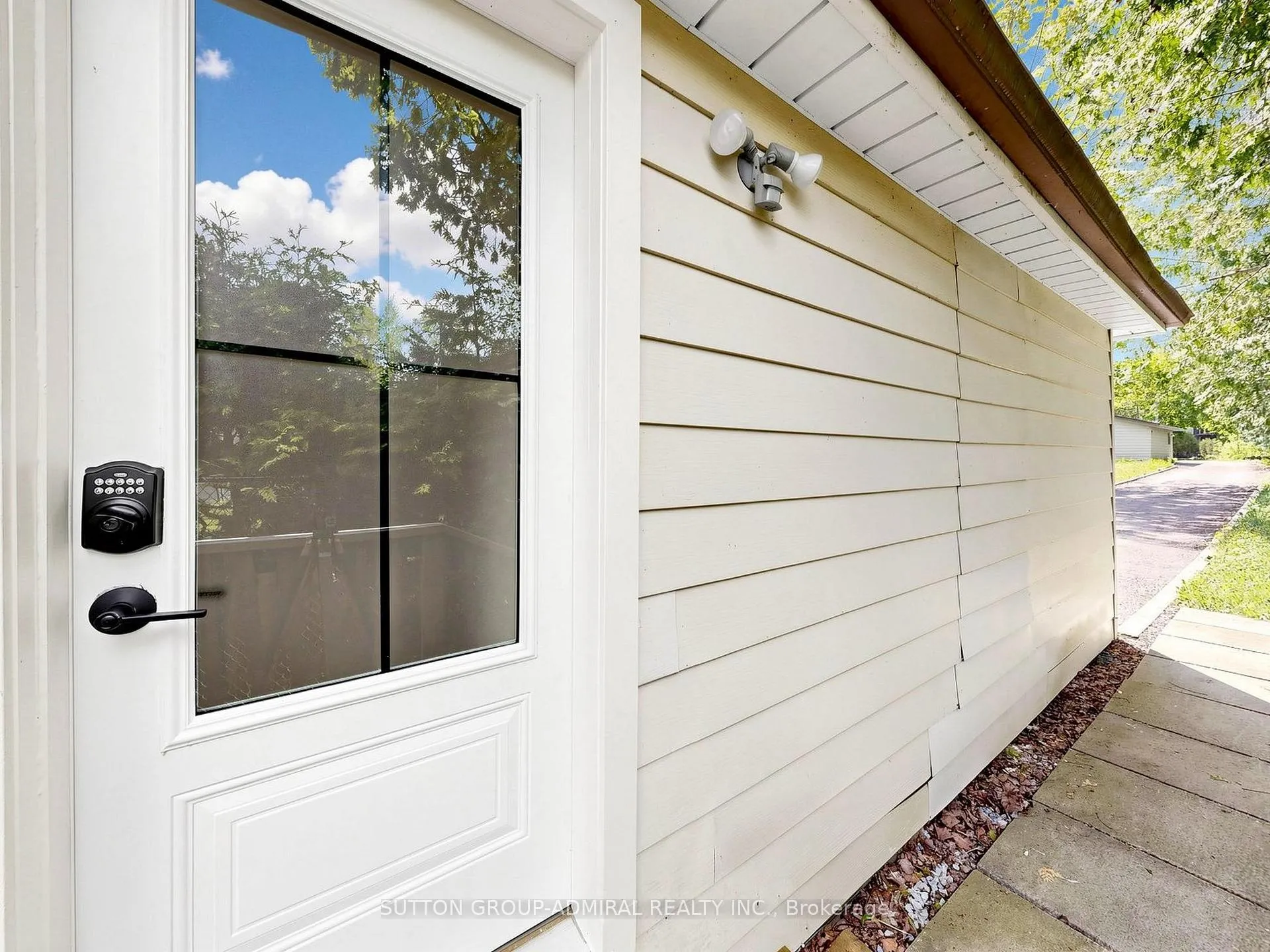 Photo 11 of 770 Cedarvale Drive, Innisfil, Rural Innisfil — HOMEH