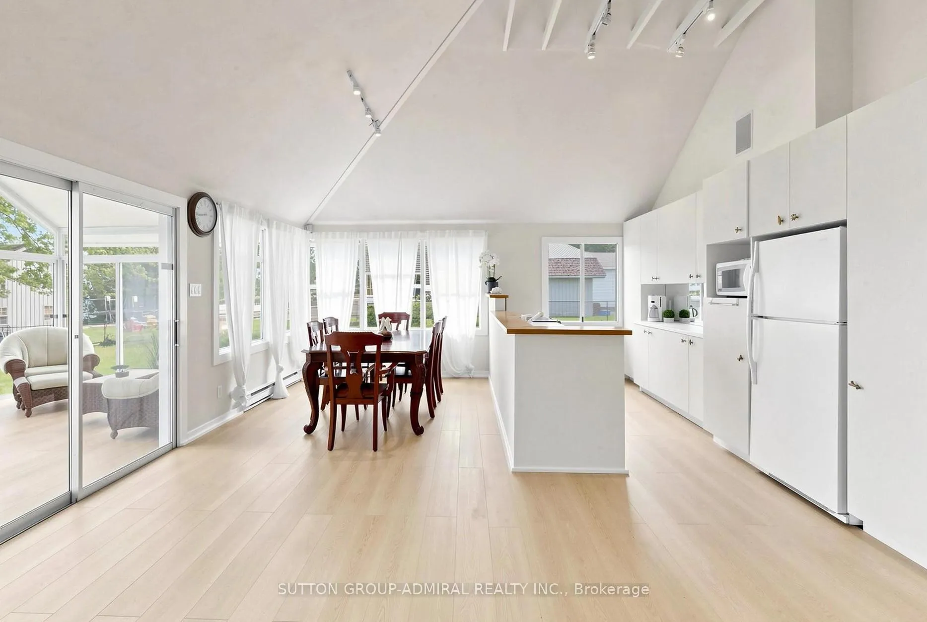 Photo 20 of 770 Cedarvale Drive, Innisfil, Rural Innisfil — HOMEH