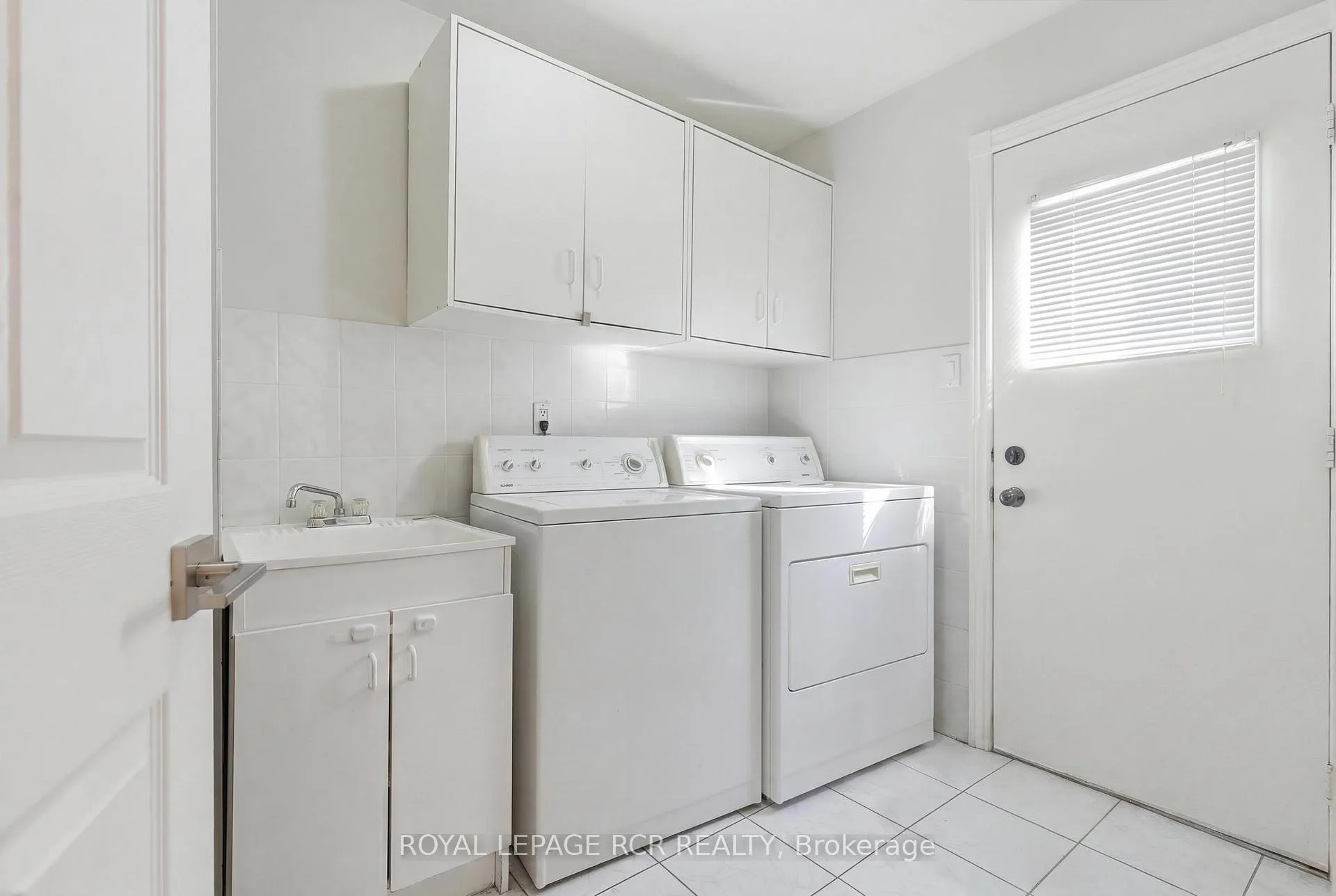 Photo 10 of 50 Whitbread Avenue, Caledon, Bolton East — HOMEH