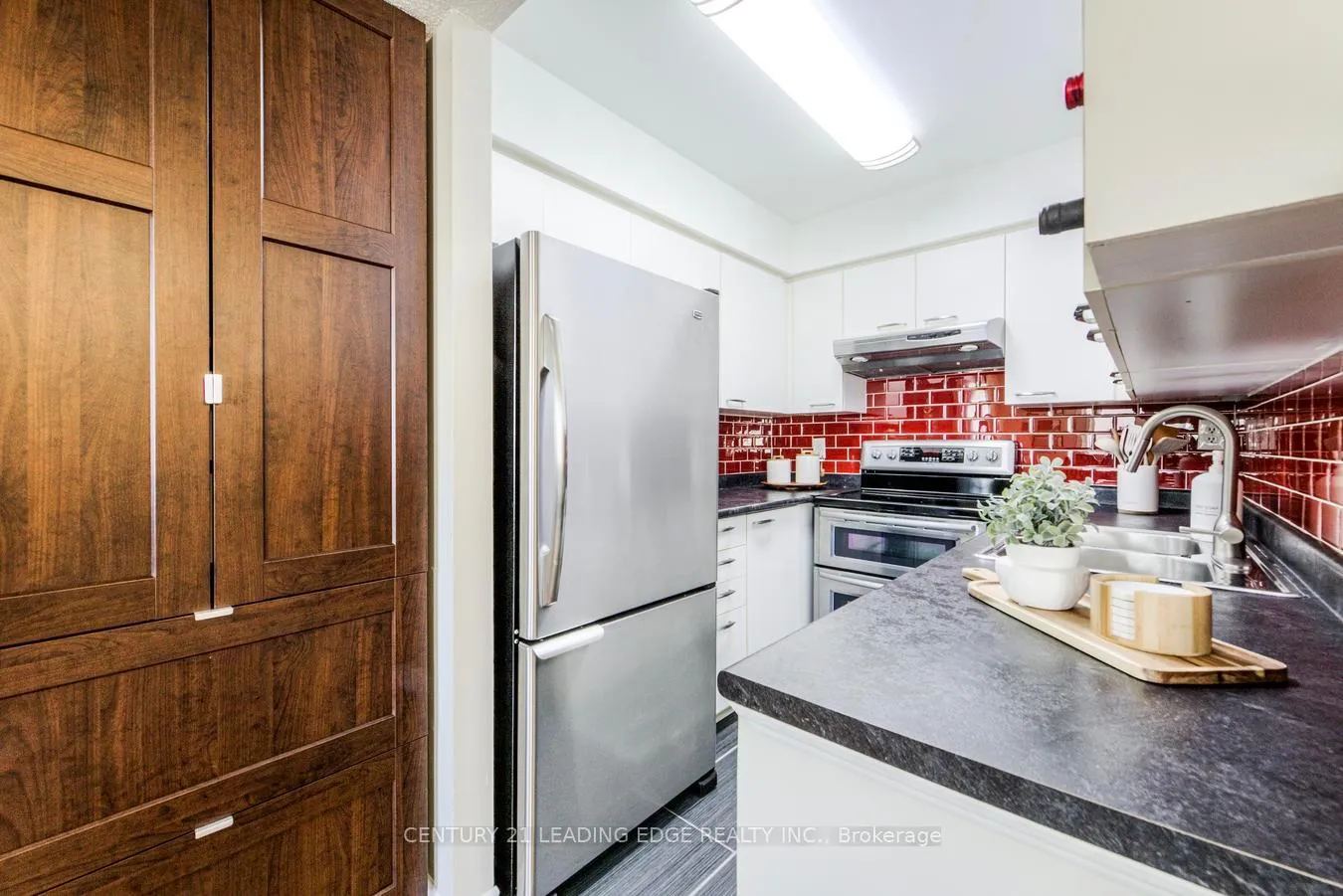Photo 15 of Unit 608, 75 Weldrick Road E, Richmond Hill, Observatory — HOMEH