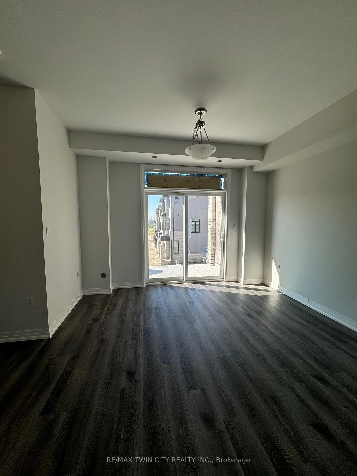 Photo 9 of Unit 26, 155 Equestrian Way, Cambridge, Preston Heights — HOMEH