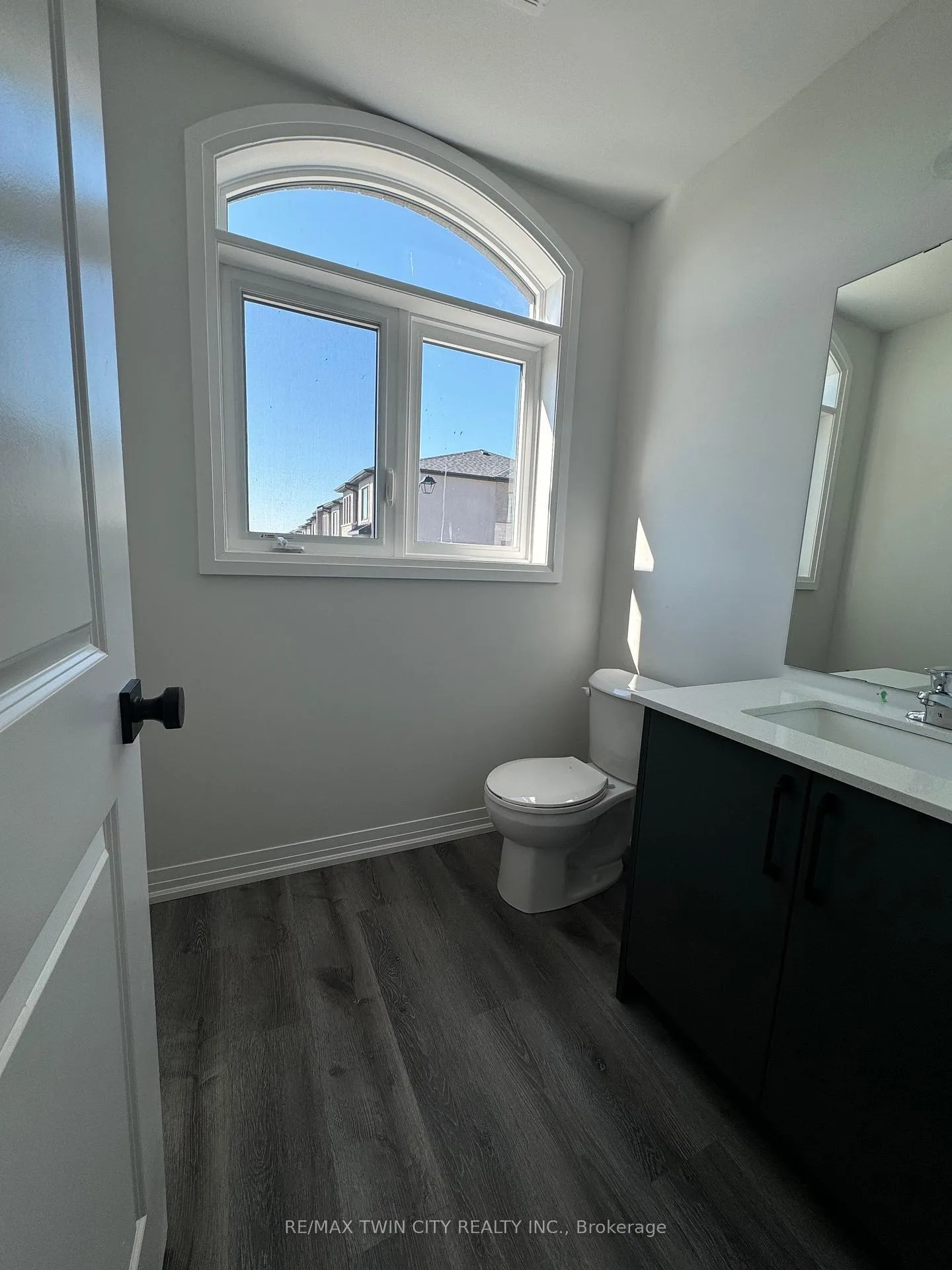 Photo 13 of Unit 26, 155 Equestrian Way, Cambridge, Preston Heights — HOMEH