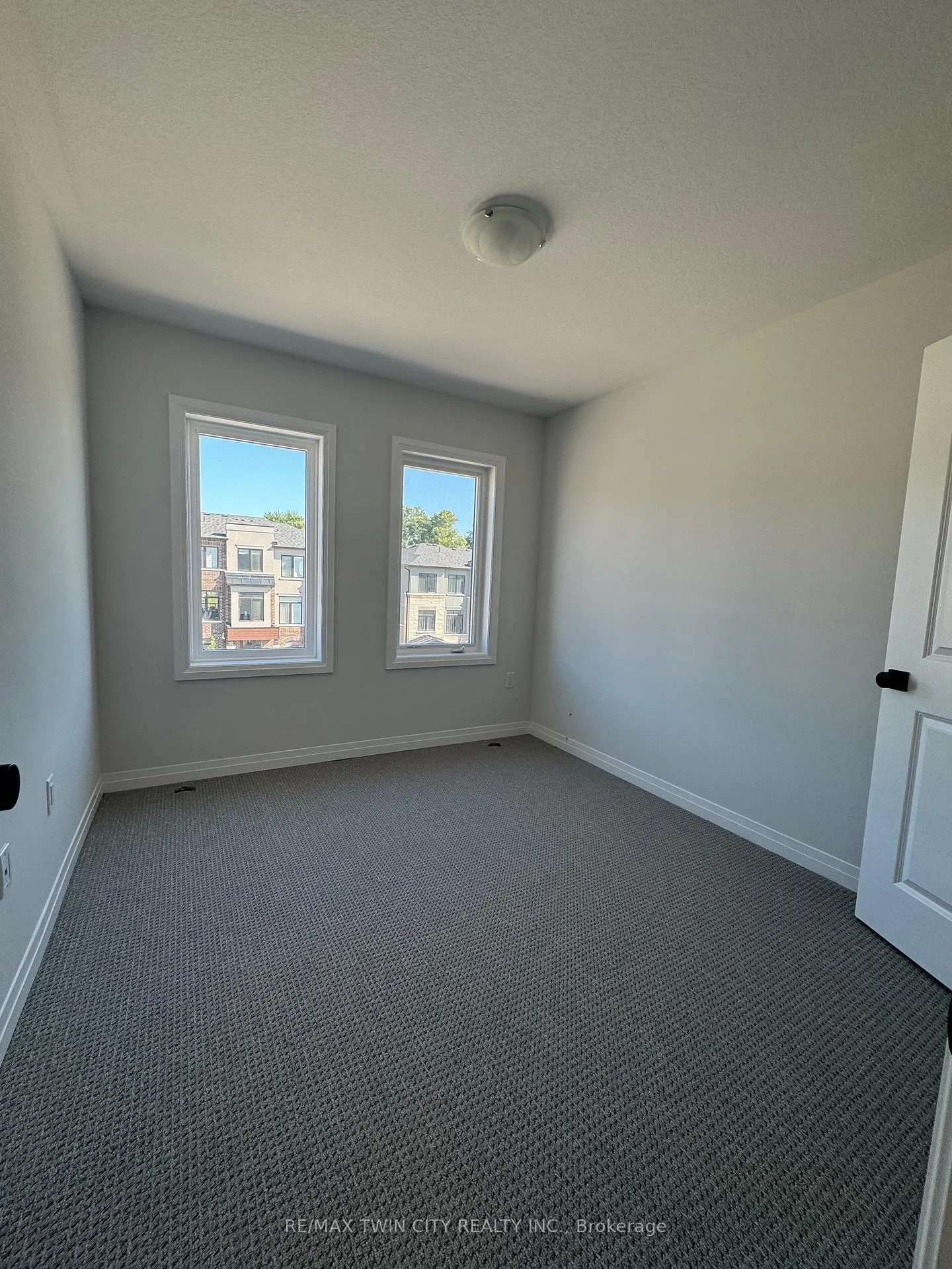 Photo 17 of Unit 26, 155 Equestrian Way, Cambridge, Preston Heights — HOMEH