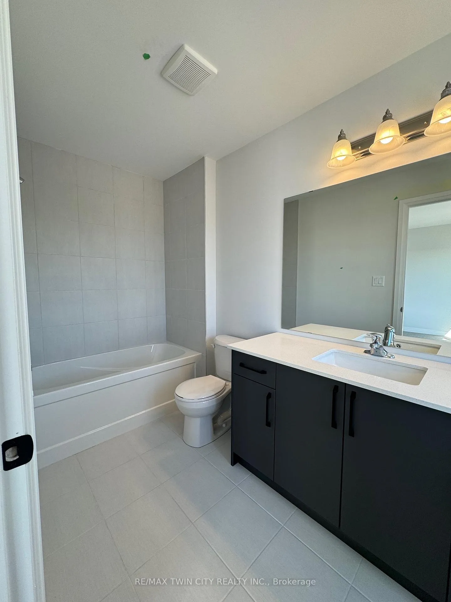 Photo 18 of Unit 26, 155 Equestrian Way, Cambridge, Preston Heights — HOMEH