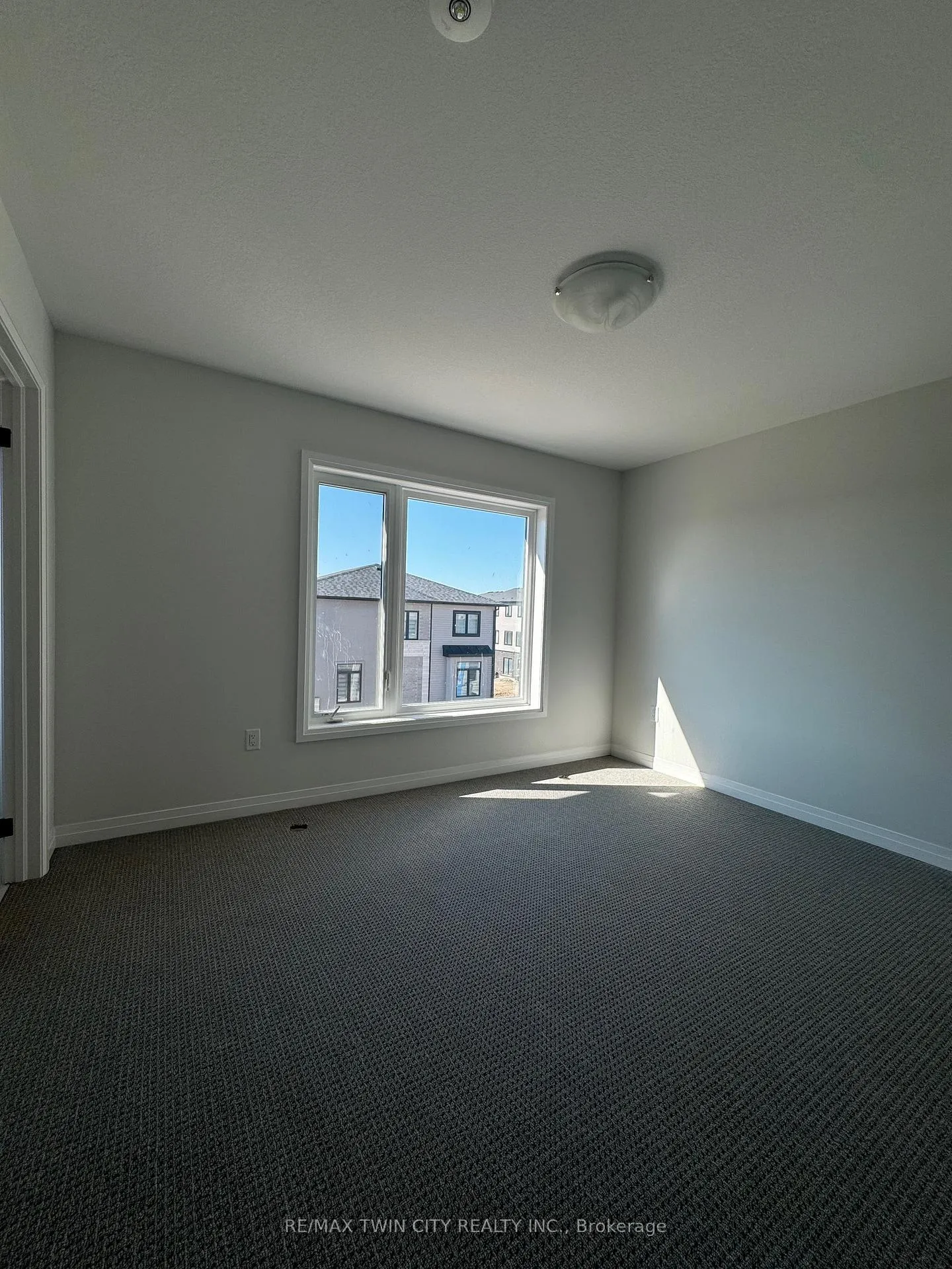 Photo 19 of Unit 26, 155 Equestrian Way, Cambridge, Preston Heights — HOMEH