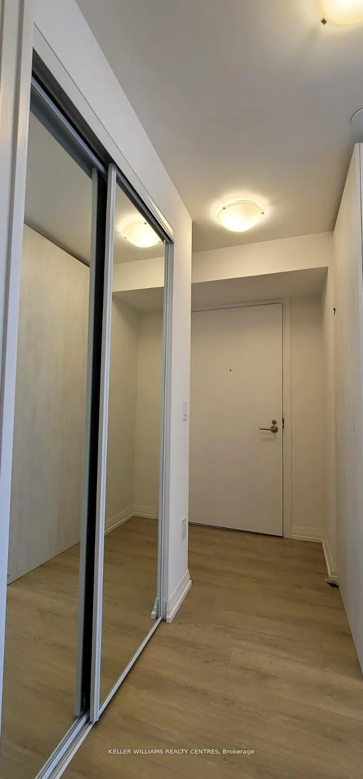 Photo 3 of Unit 2515, 8 Widmer Street, Toronto, Waterfront Communities — HOMEH