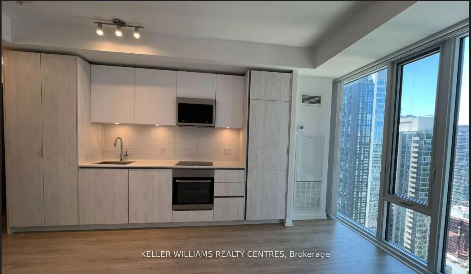 Photo 7 of Unit 2515, 8 Widmer Street, Toronto, Waterfront Communities — HOMEH