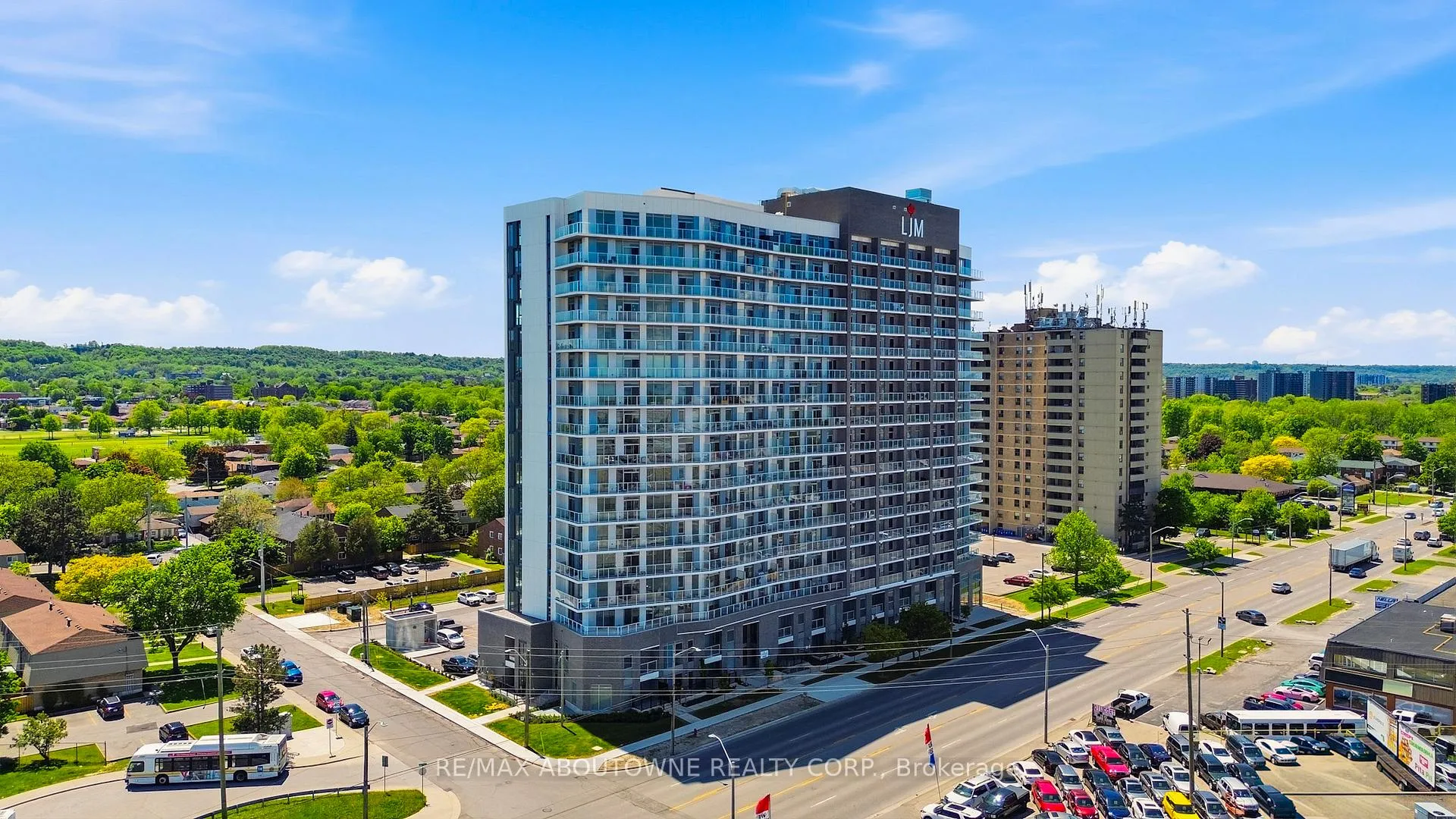 Photo 2 of Unit 516, 2782 Barton Street, Hamilton, Riverdale — HOMEH