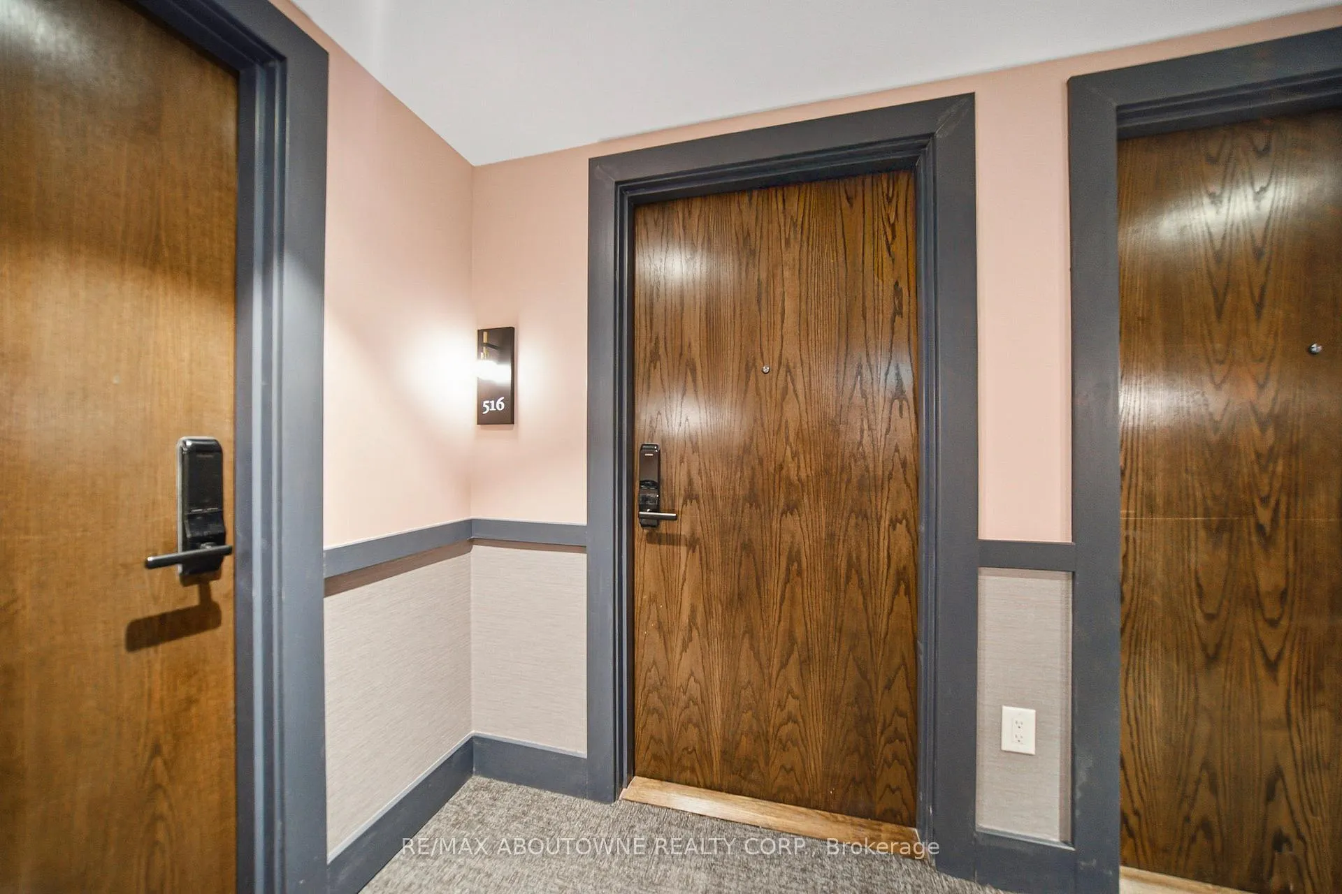 Photo 3 of Unit 516, 2782 Barton Street, Hamilton, Riverdale — HOMEH