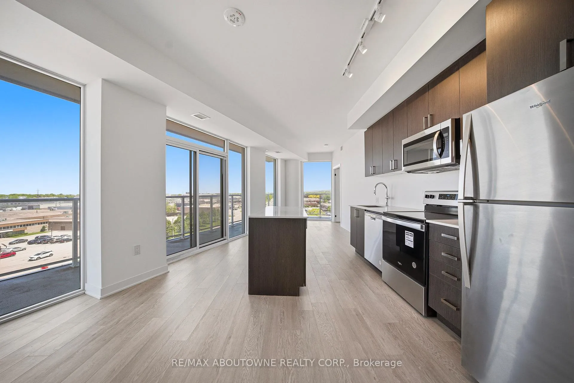 Photo 11 of Unit 516, 2782 Barton Street, Hamilton, Riverdale — HOMEH