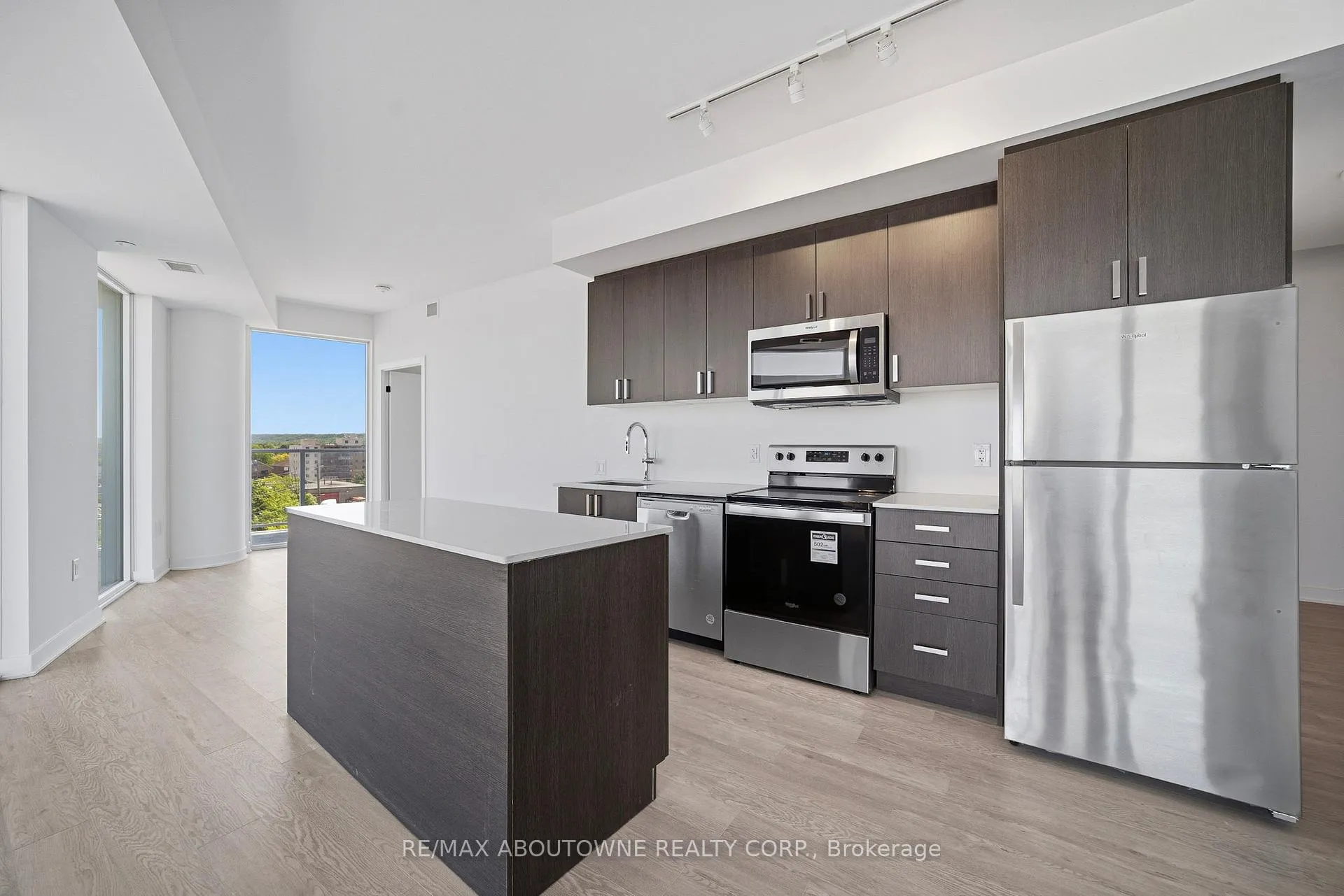 Photo 12 of Unit 516, 2782 Barton Street, Hamilton, Riverdale — HOMEH