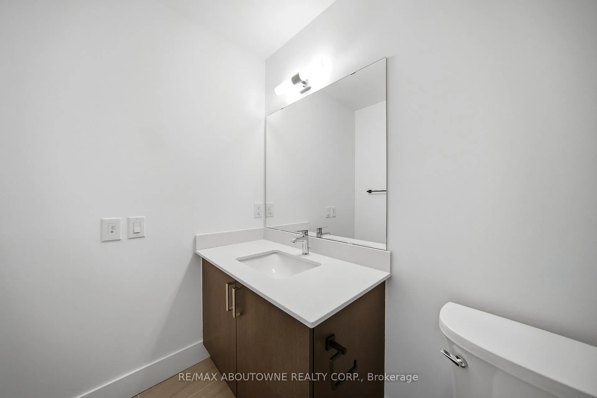 Photo 21 of Unit 516, 2782 Barton Street, Hamilton, Riverdale — HOMEH